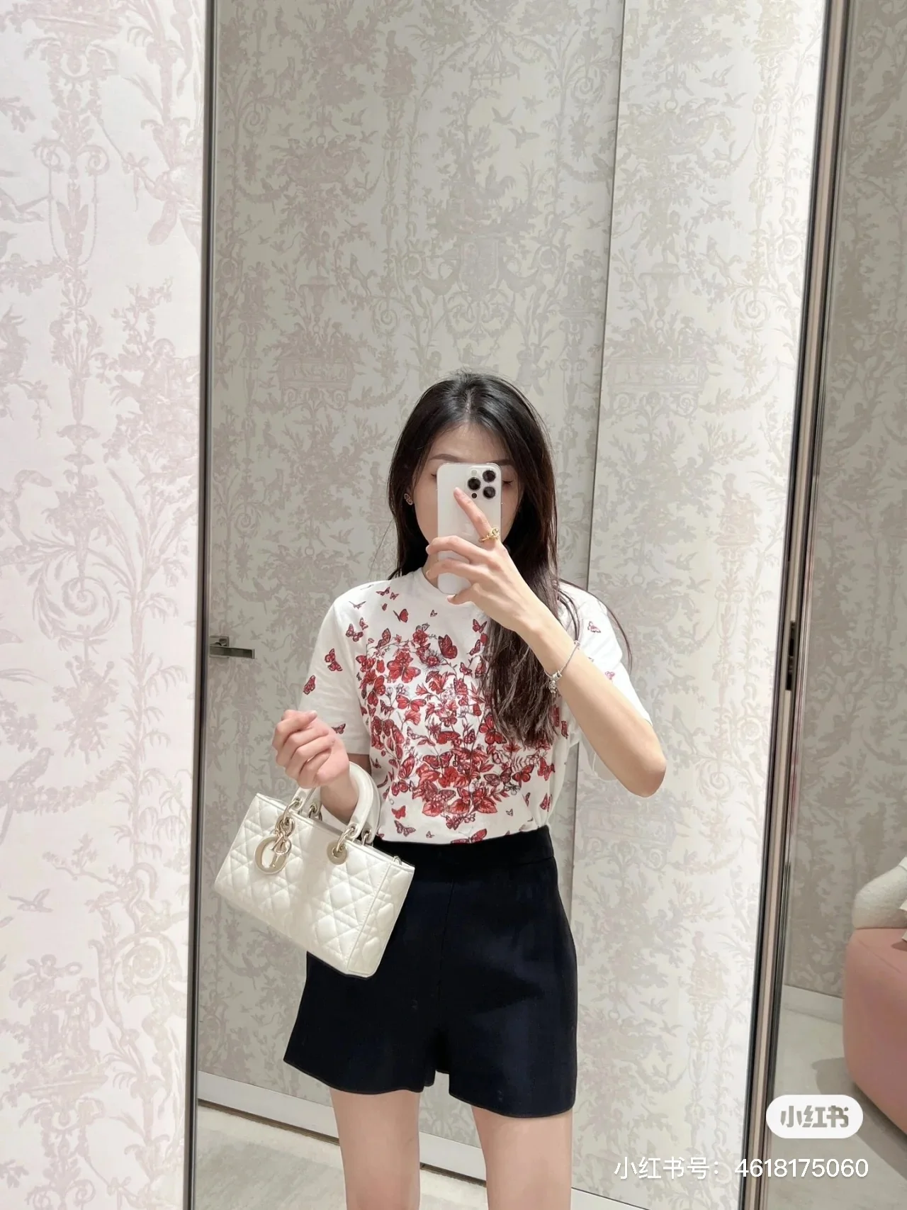 Футболка Dior 2403 с коротким рукавом и узором из бабочек и сердечек