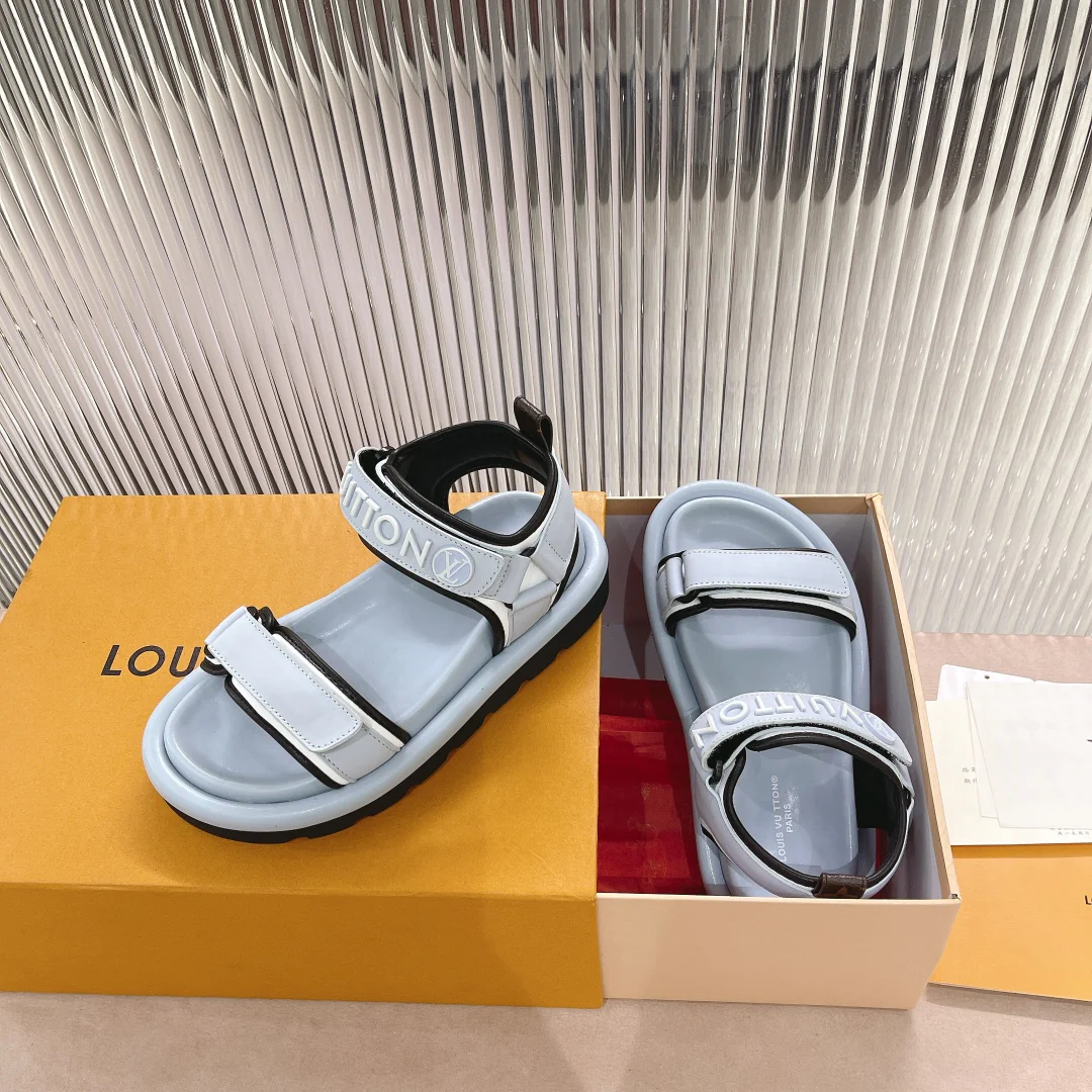 LV - Светло-голубые сандалии