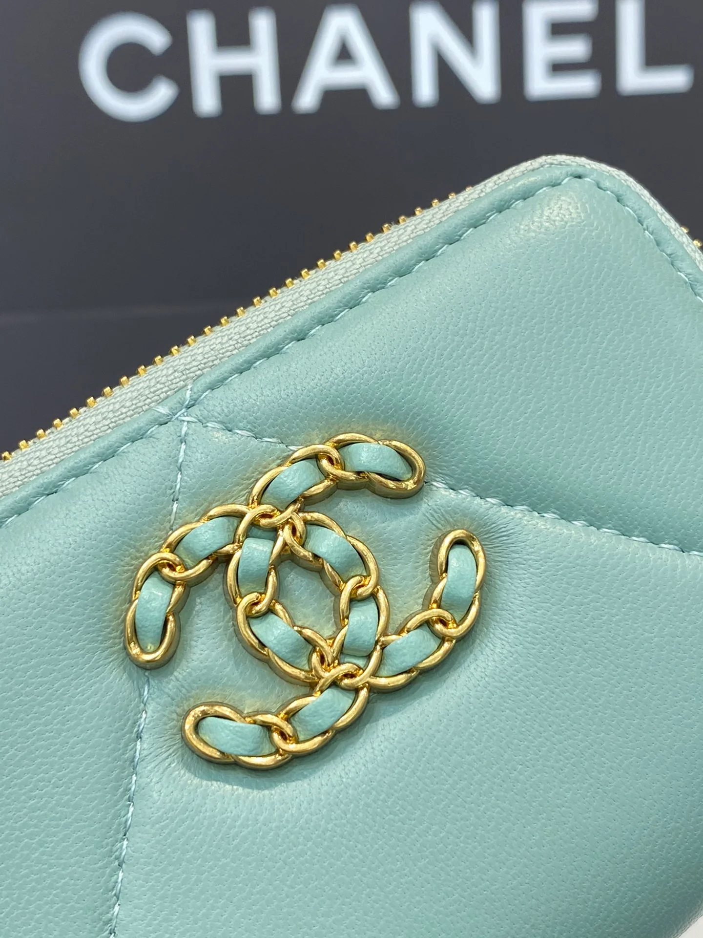 Chanel-19系列 大菱格拉链卡包 蓝色