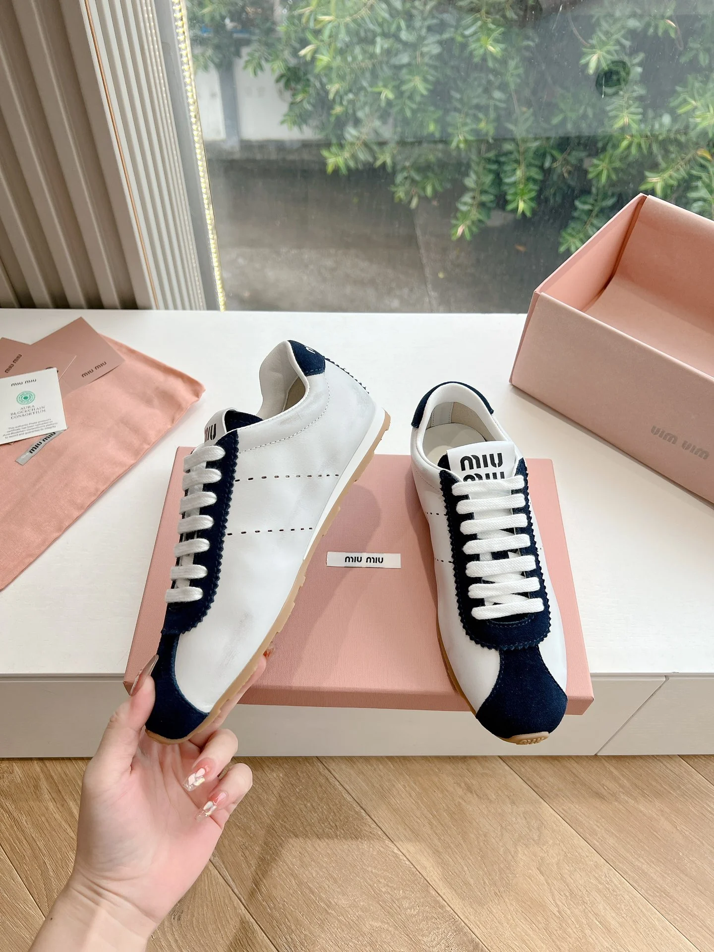 Повседневные туфли Miu Miu 2024 - черные