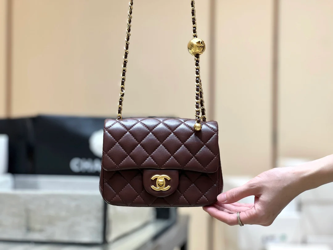 Chanel CF Gold Ball Square Fat Man - Burgundy