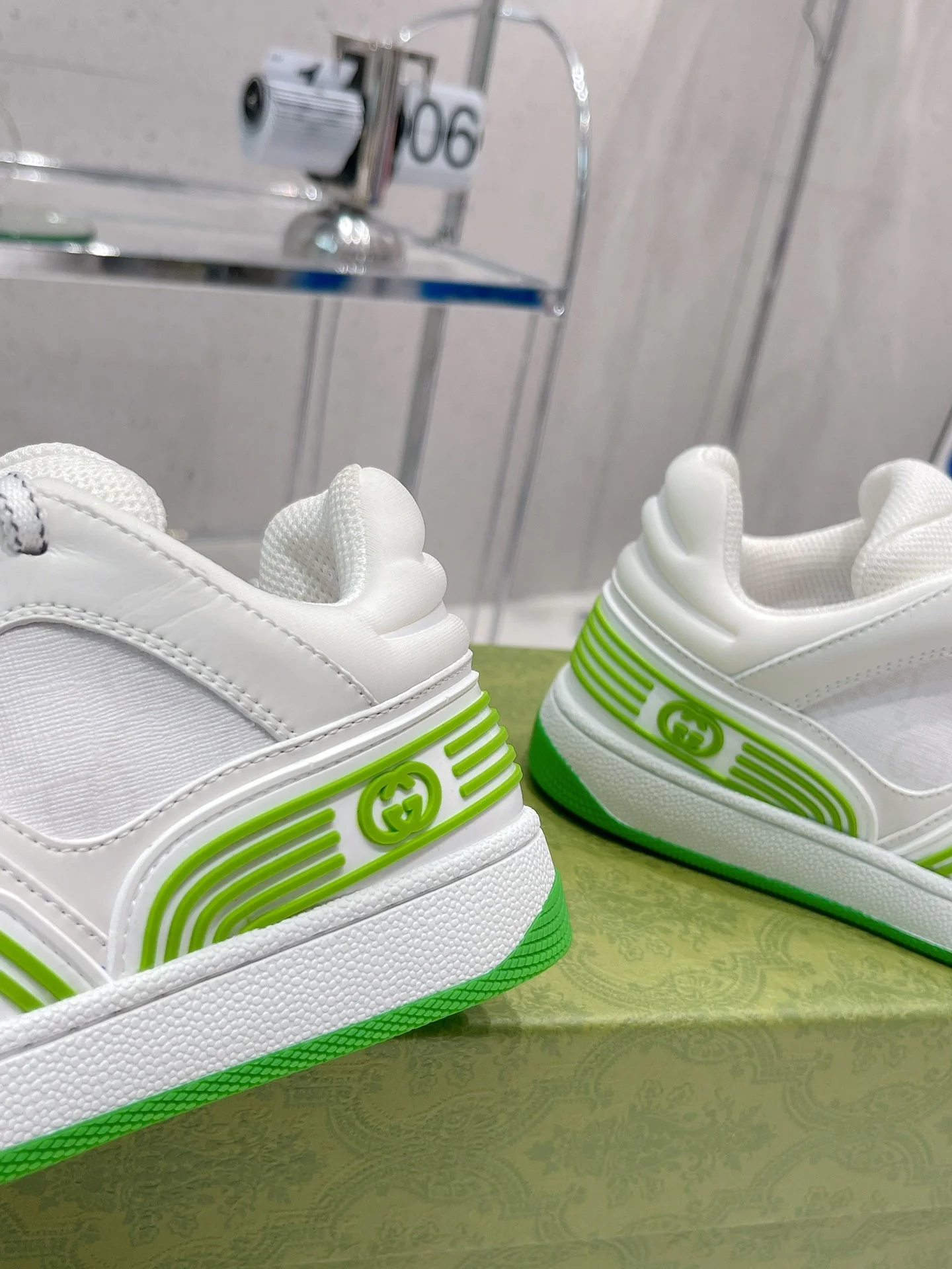 Gucci - Белые кроссовки - Кроссовки - Повседневная обувь - 16