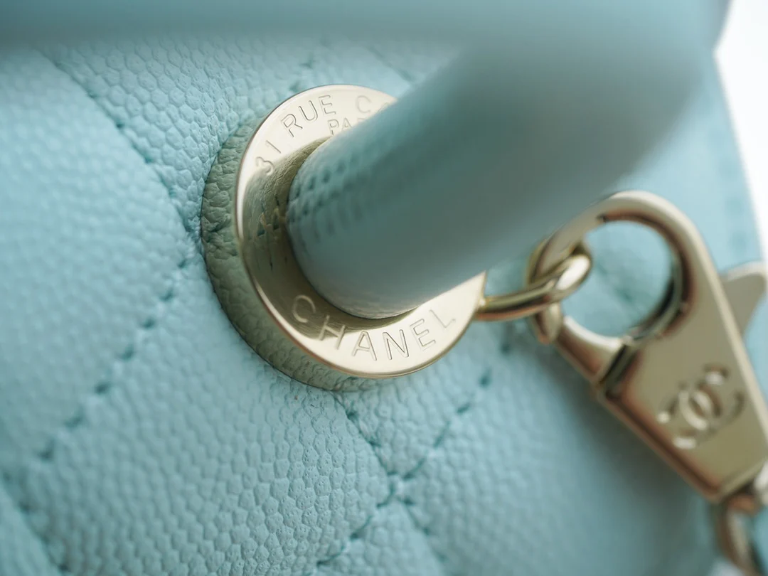 Мини-кружка Chanel Coco Handle, нежно-голубая