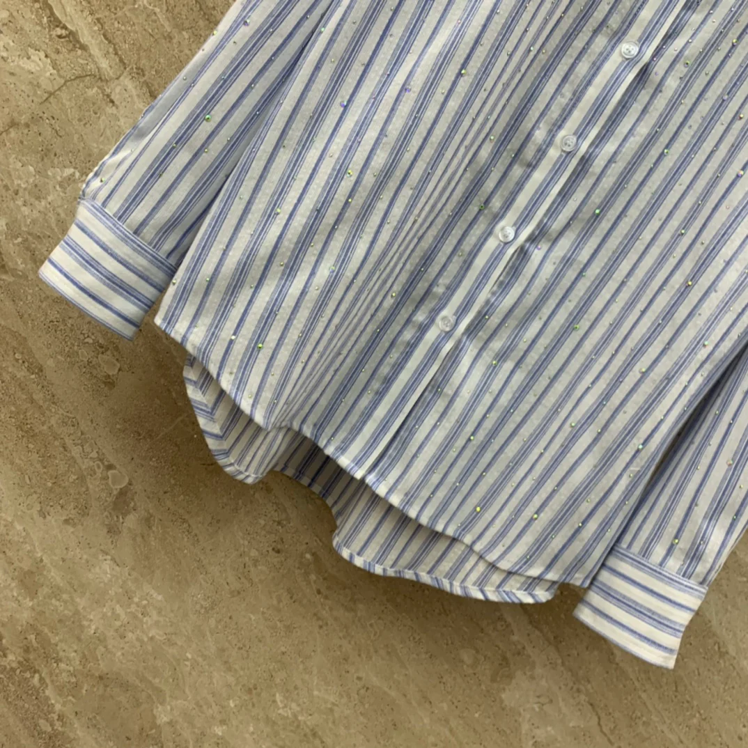 Miu Miu - 2404 - Рубашка с длинными рукавами, украшенная стразами, бисерной надписью и полосками - Синяя