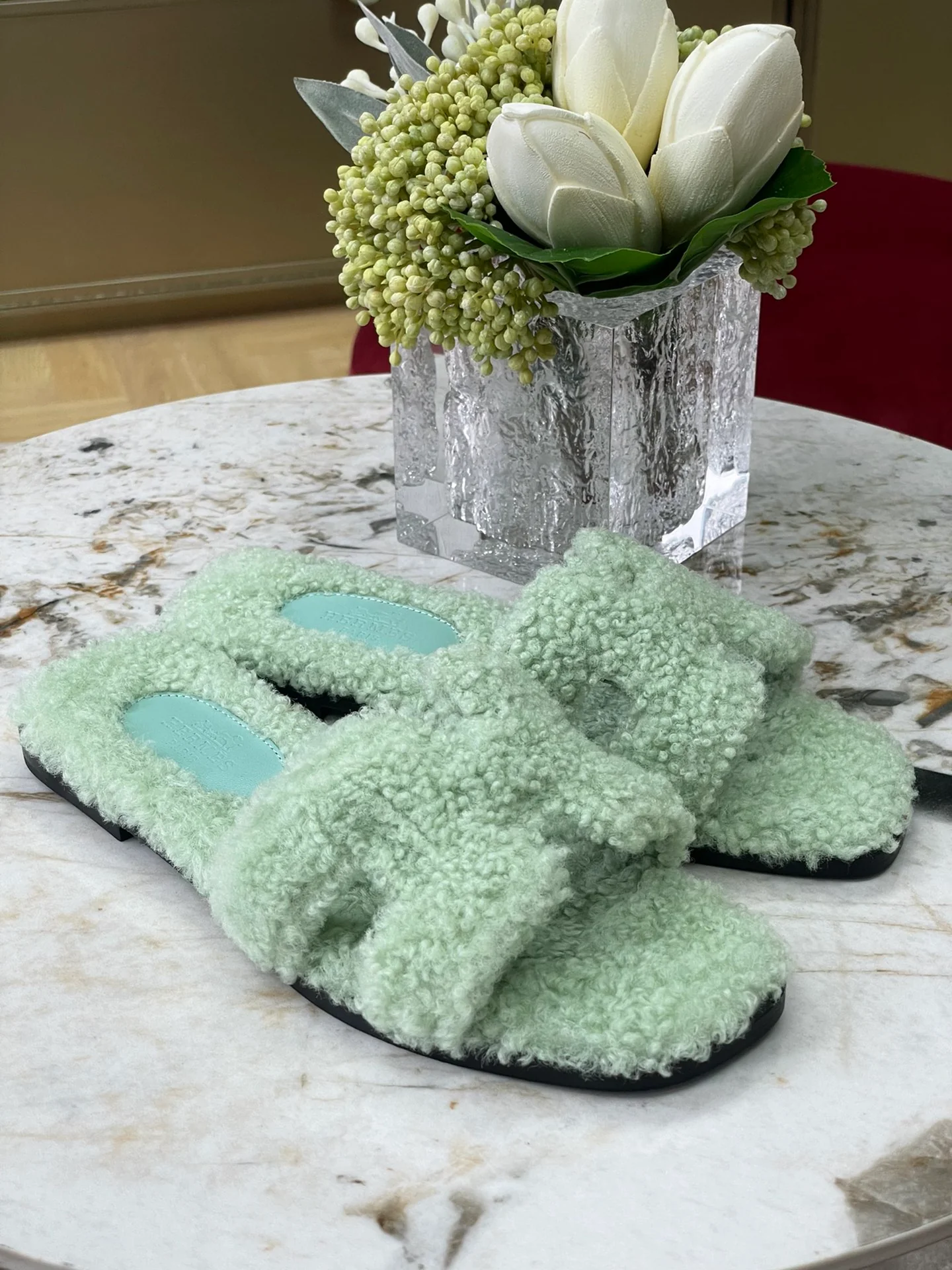 Hermes - Новинка сезона осень/зима 2022 - Меховые тапочки