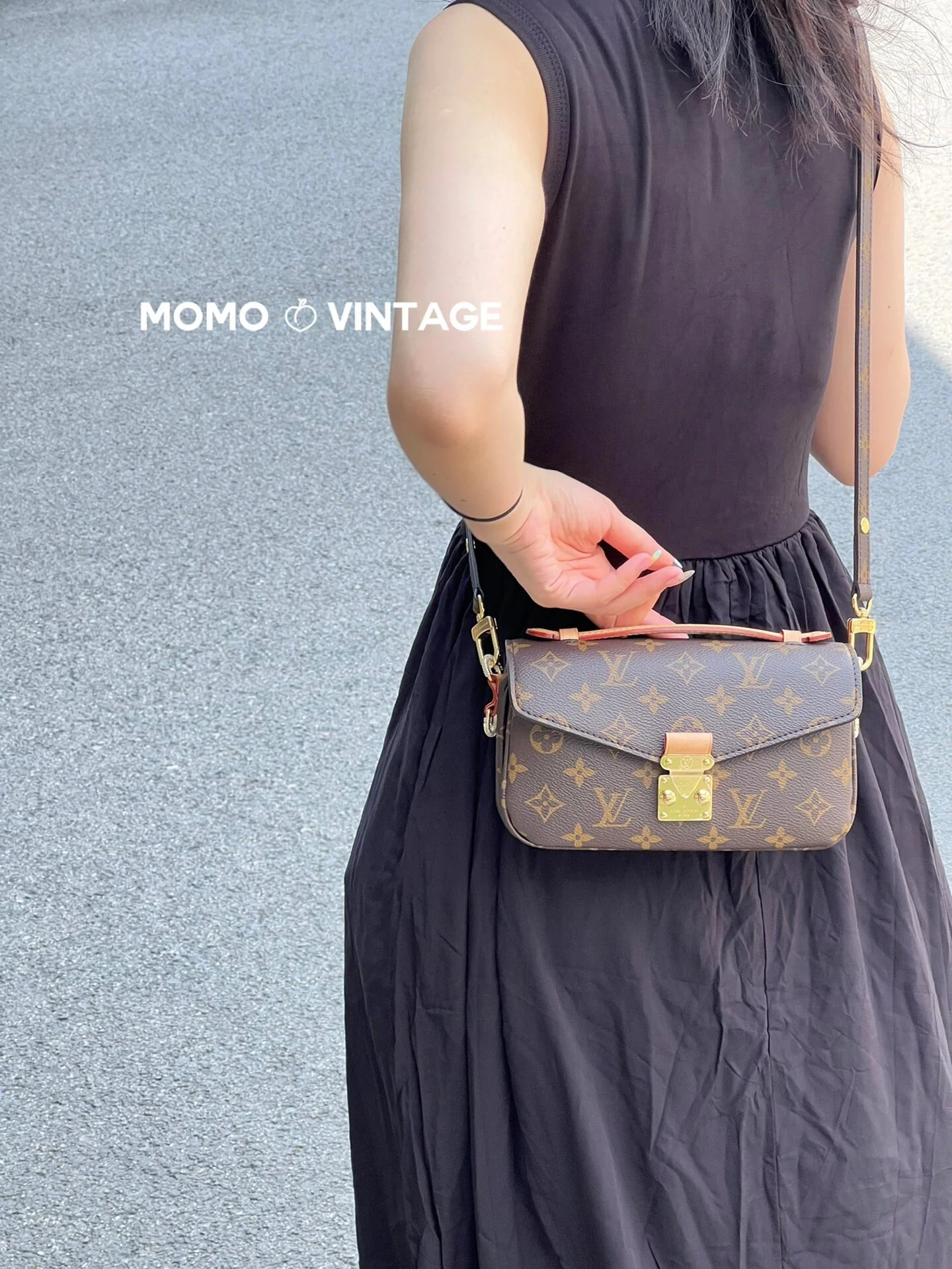 m46279-LV-pochette-metis-east-west-messenger bag-shoulder/crossbody bag