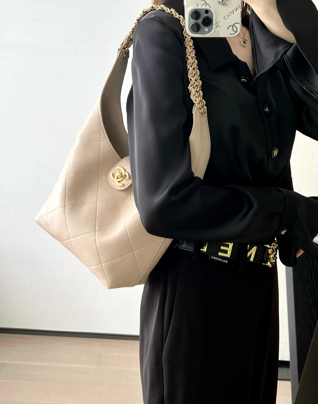 Chanel - ??? - Сумка в стиле хиппи ???? Маленькая - Светло-абрикосовый - Золотистая фурнитура