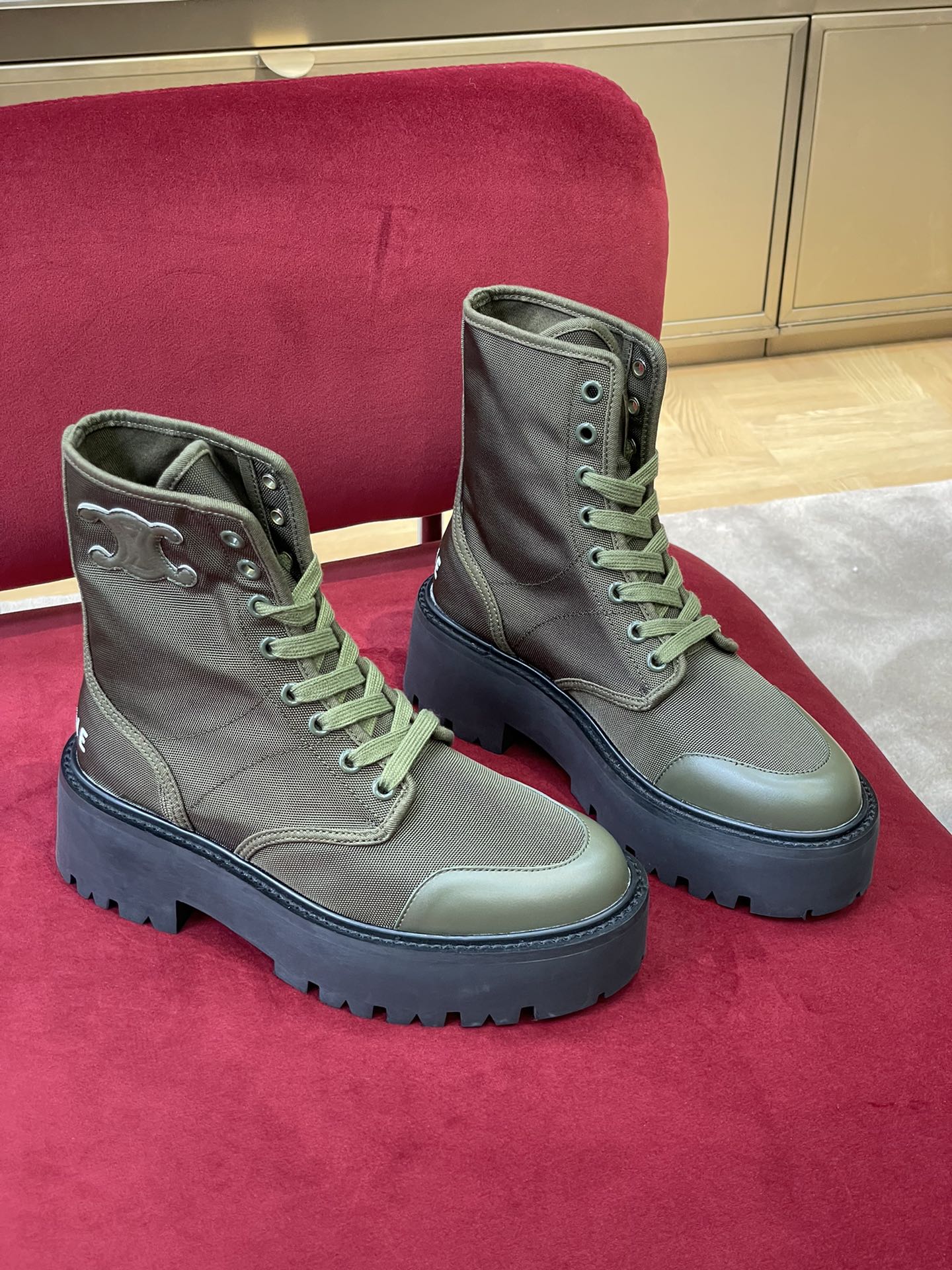 Новые ботинки Celine из осенне-зимней коллекции 22fw - верх из парусины и кожи - размеры 35-41