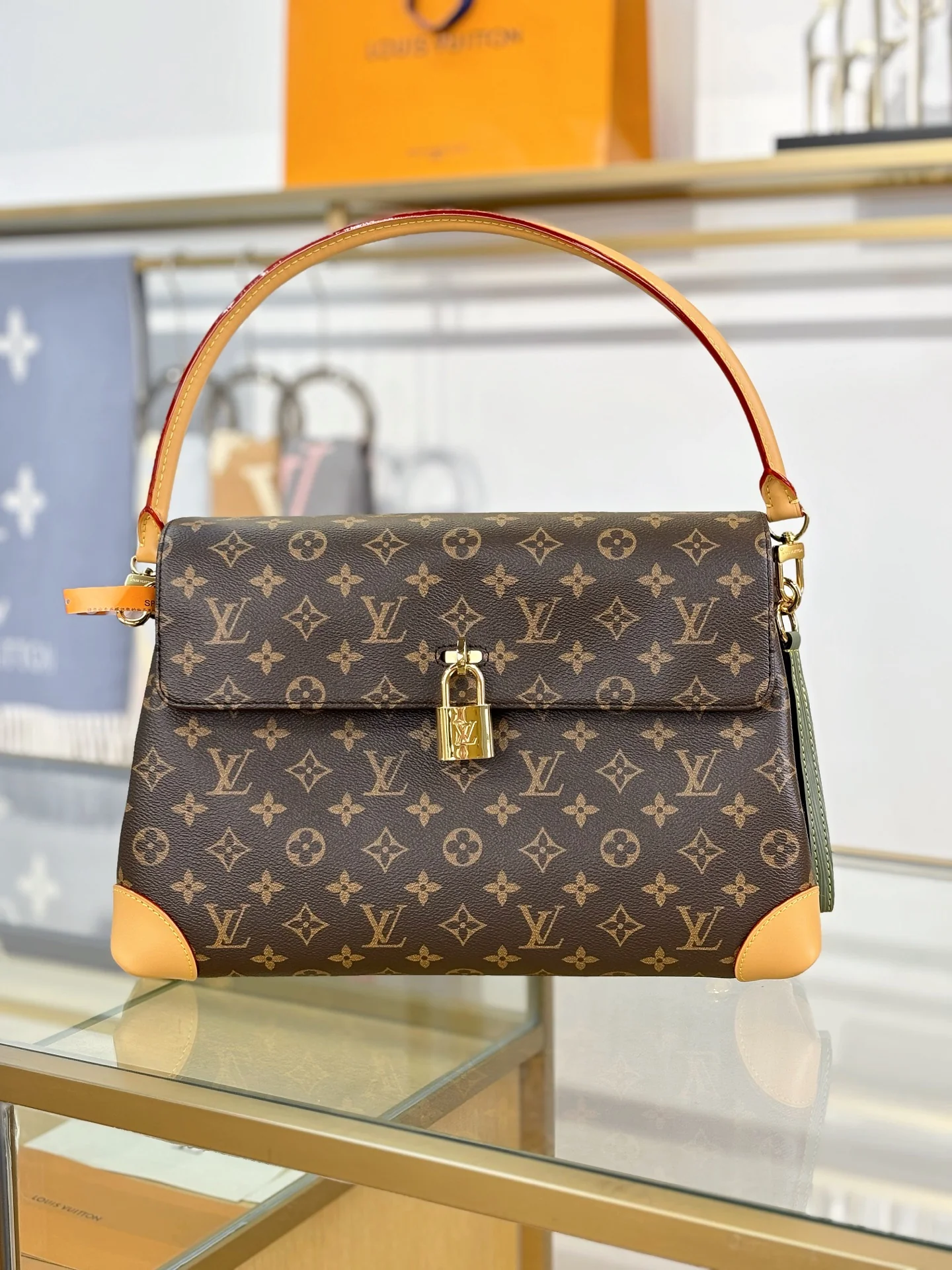 LV-m14473-hide-away-medium-sized handbag-classic monogram