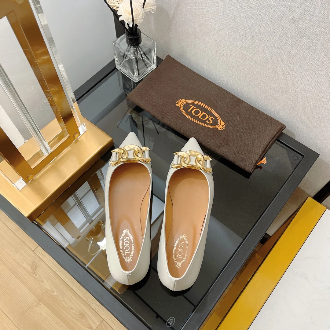 Туфли-балетки Tods с острым носком - 1