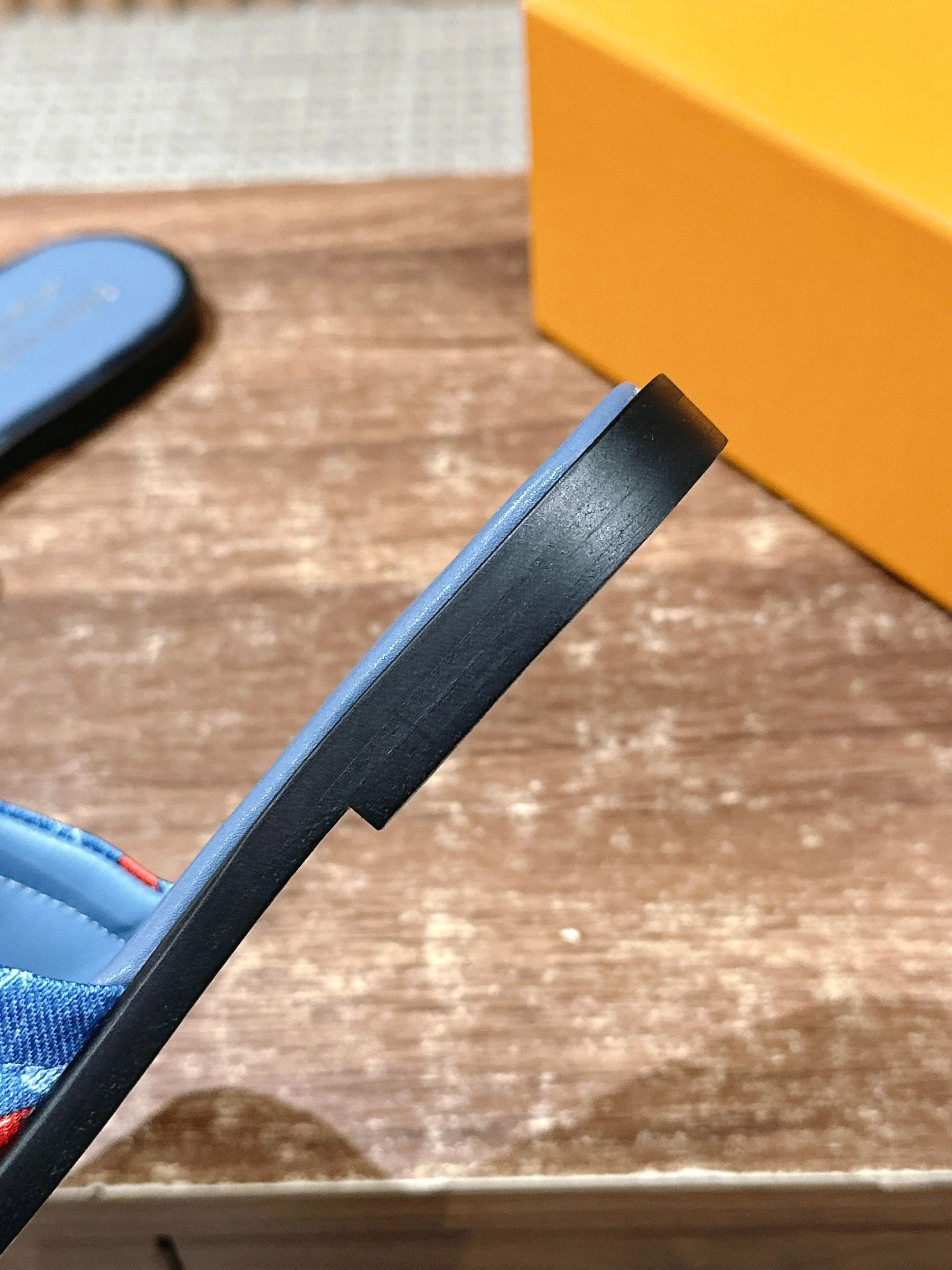 LV - Сандалии на плоской подошве из ретро-серии Такаши Мураками - Синие