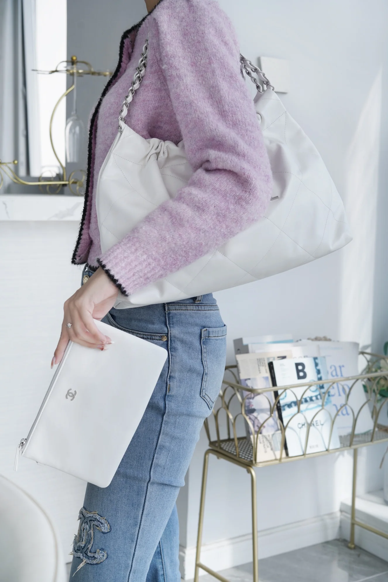 Сумка Chanel No. 22 - горизонтальная - белая