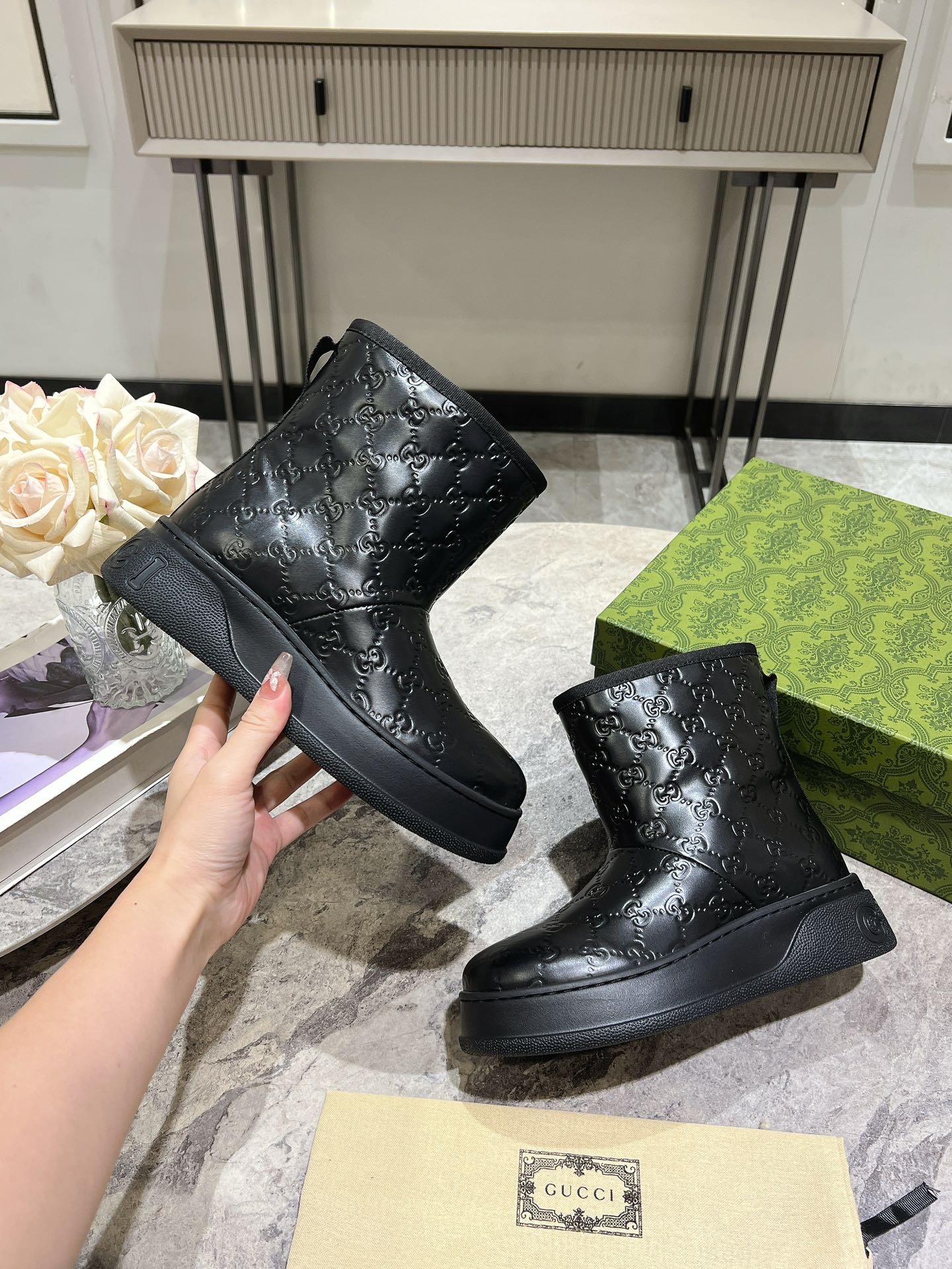 Шерстяные зимние сапоги Gucci 2024 - черные