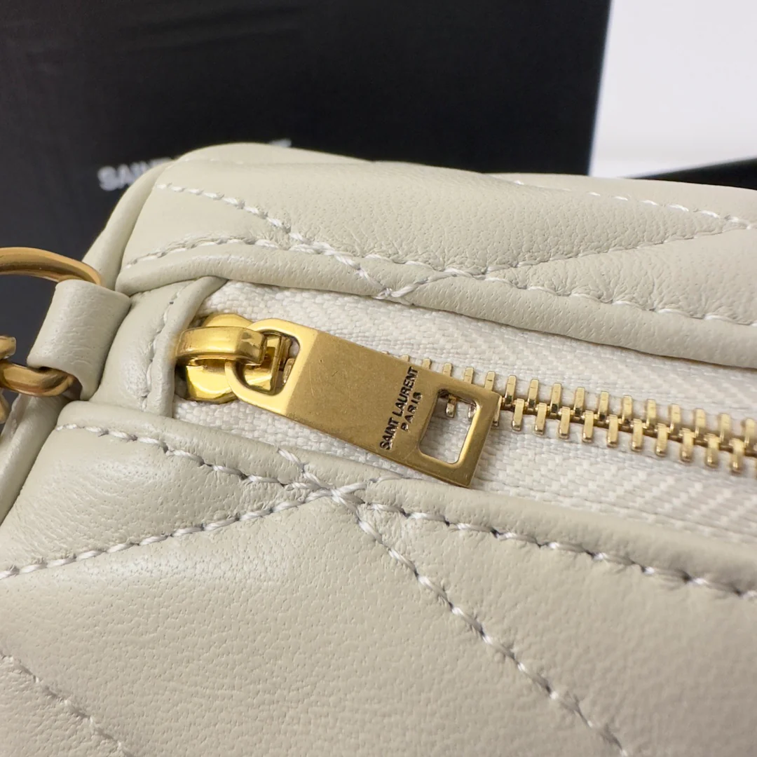 Маленькая цилиндрическая сумка YSL Sade - белая