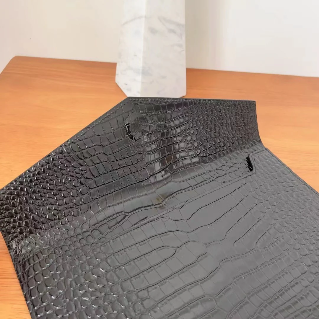 Клатч YSL с тиснением под крокодиловую кожу - 1 шт.