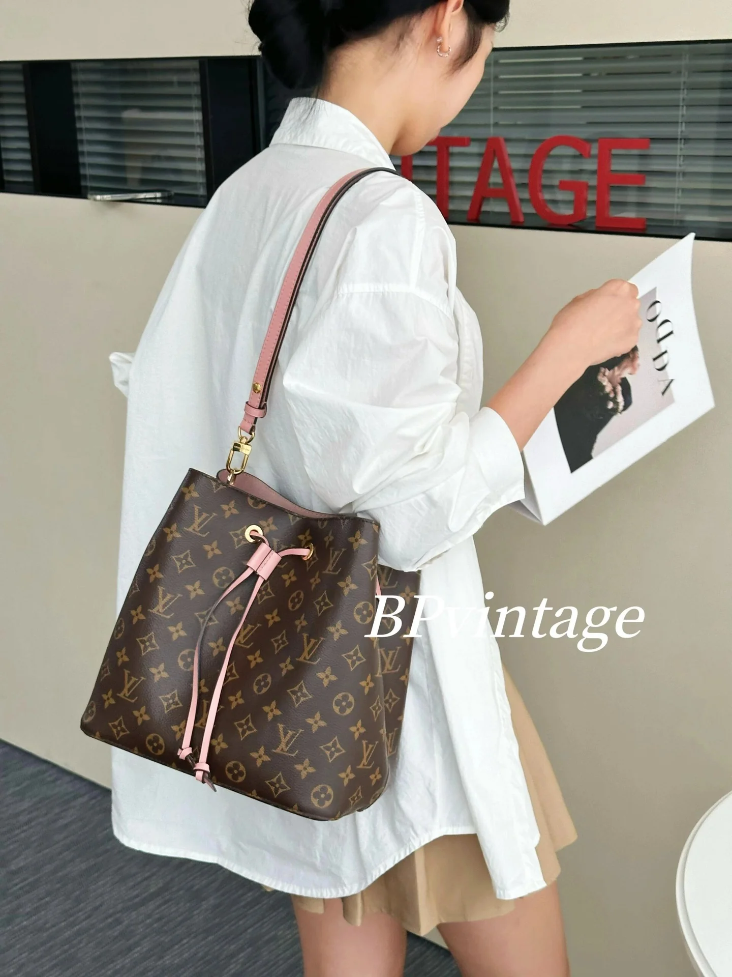 m44022-LV-neonoe-mm-Сумка через плечо - Розовая