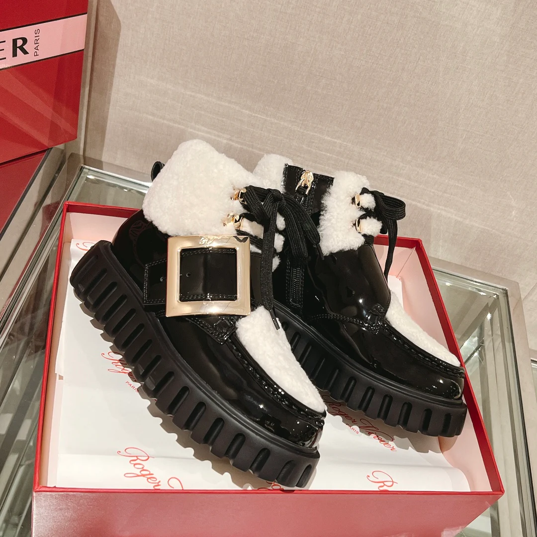 Обувь RV Shoes - коллекция осень-зима 2022 - Ботильоны на платформе из овечьей шерсти