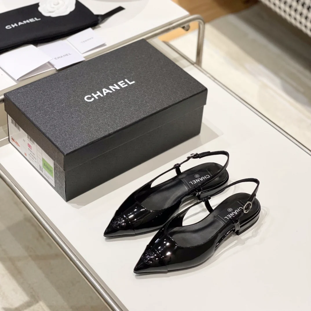 Сандалии Chanel с острым носком - 1