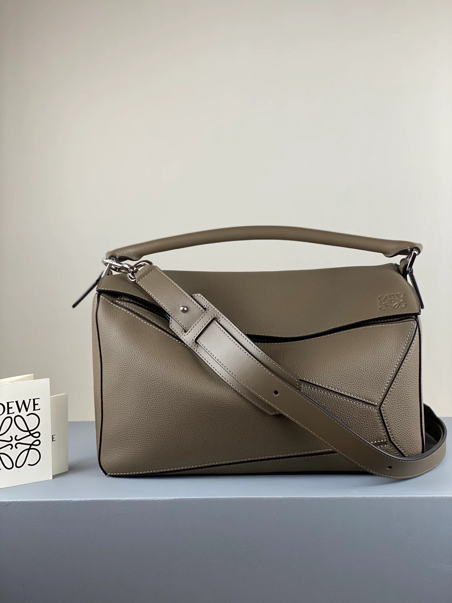 Сумка Loewe Puzzle из телячьей кожи, большой размер 1.