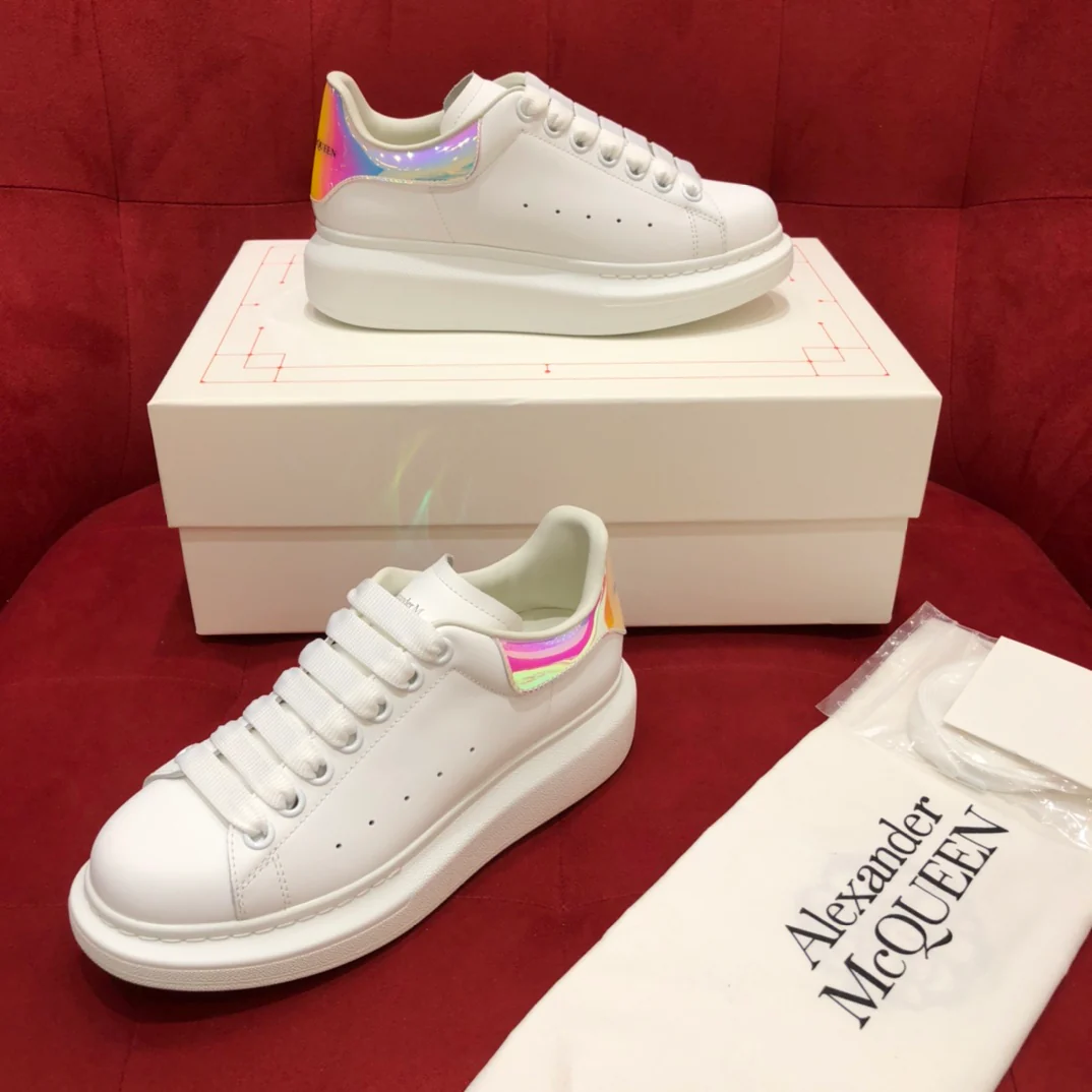 Классические белые кроссовки McQueen - светоотражающая пудра