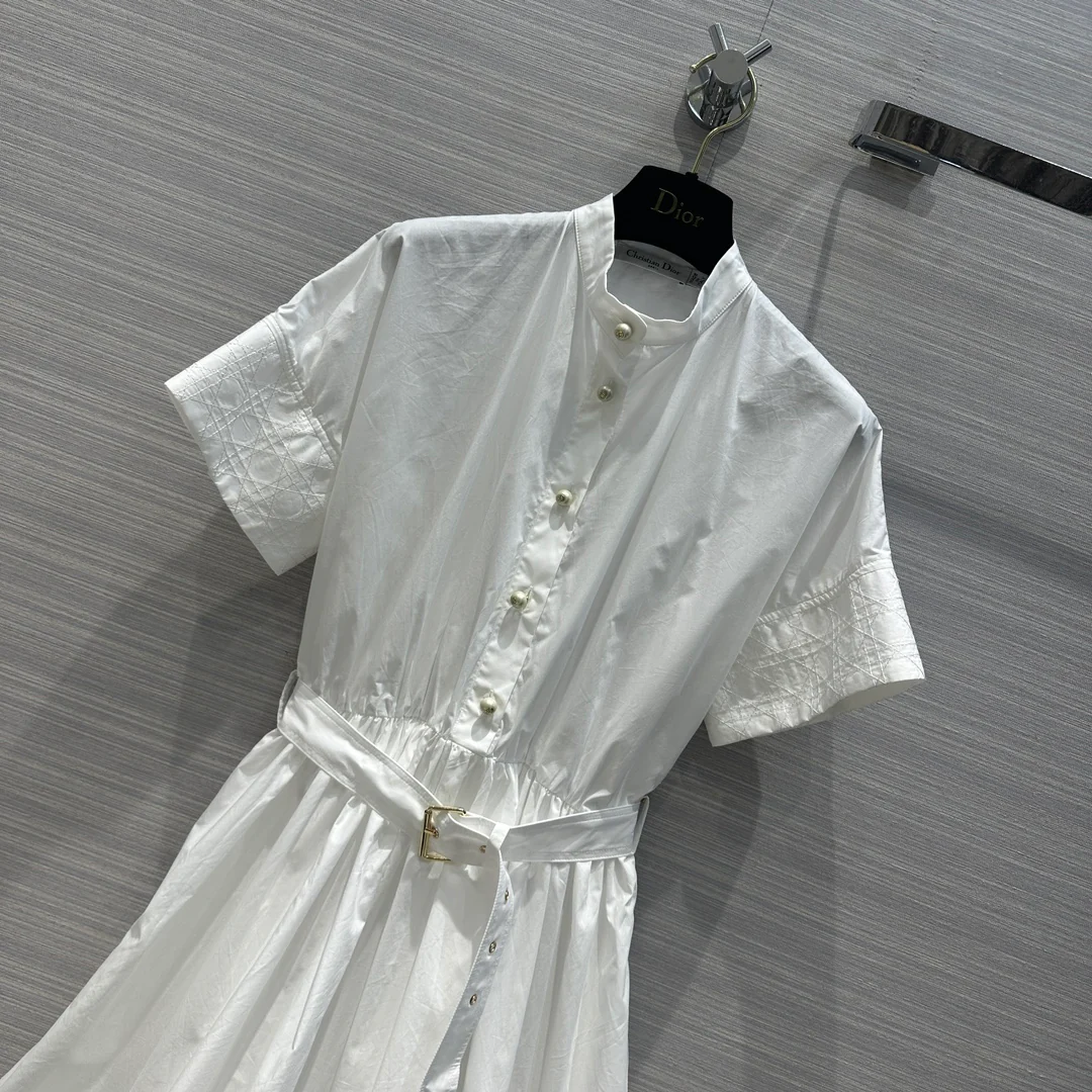 Новинка сезона весна/лето 2024 от Dior: короткое платье.