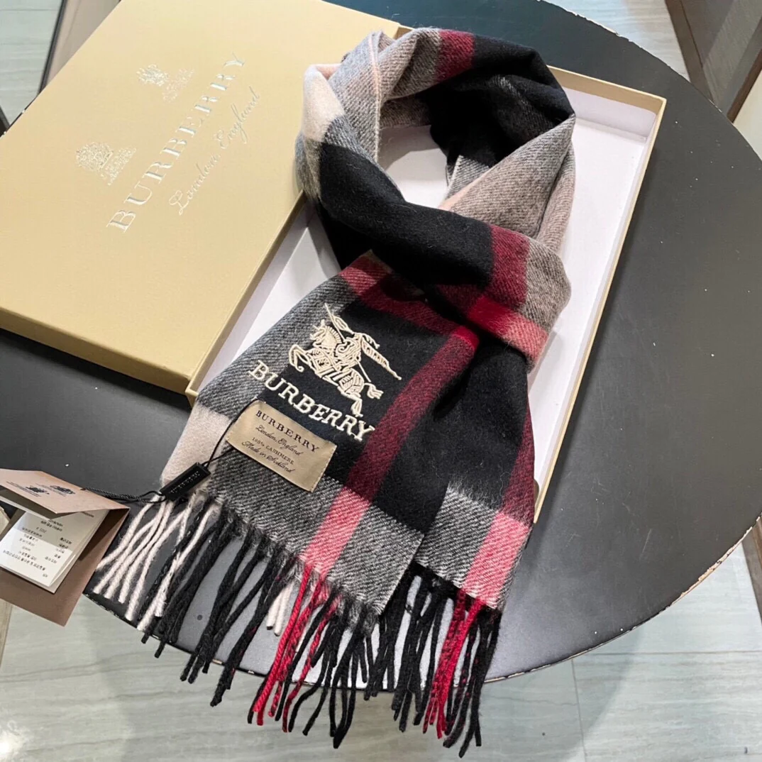 Кашемировый шарф Burberry - 1 шт.