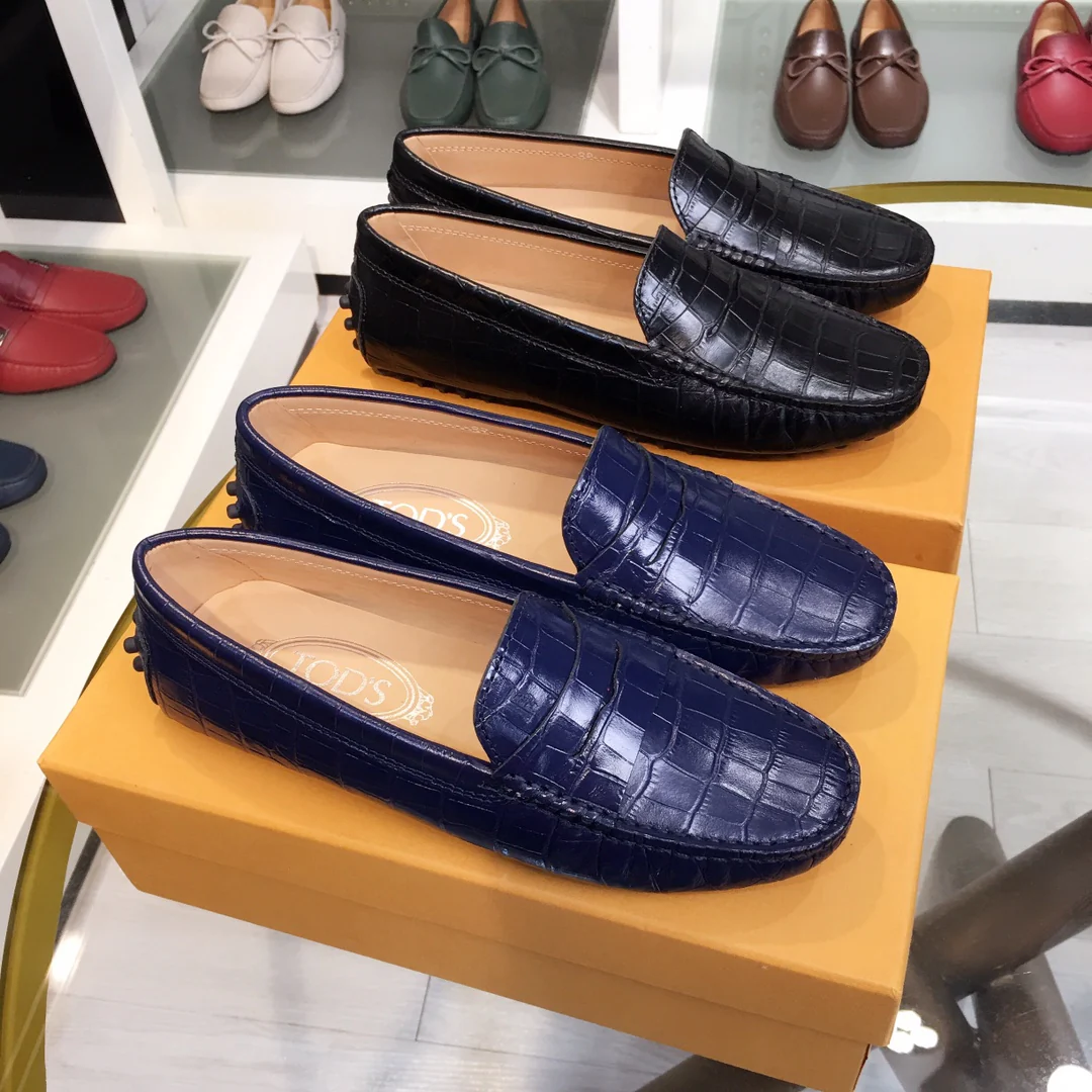 Tods - Лоферы с крокодиловым принтом - Туфли без шнурков