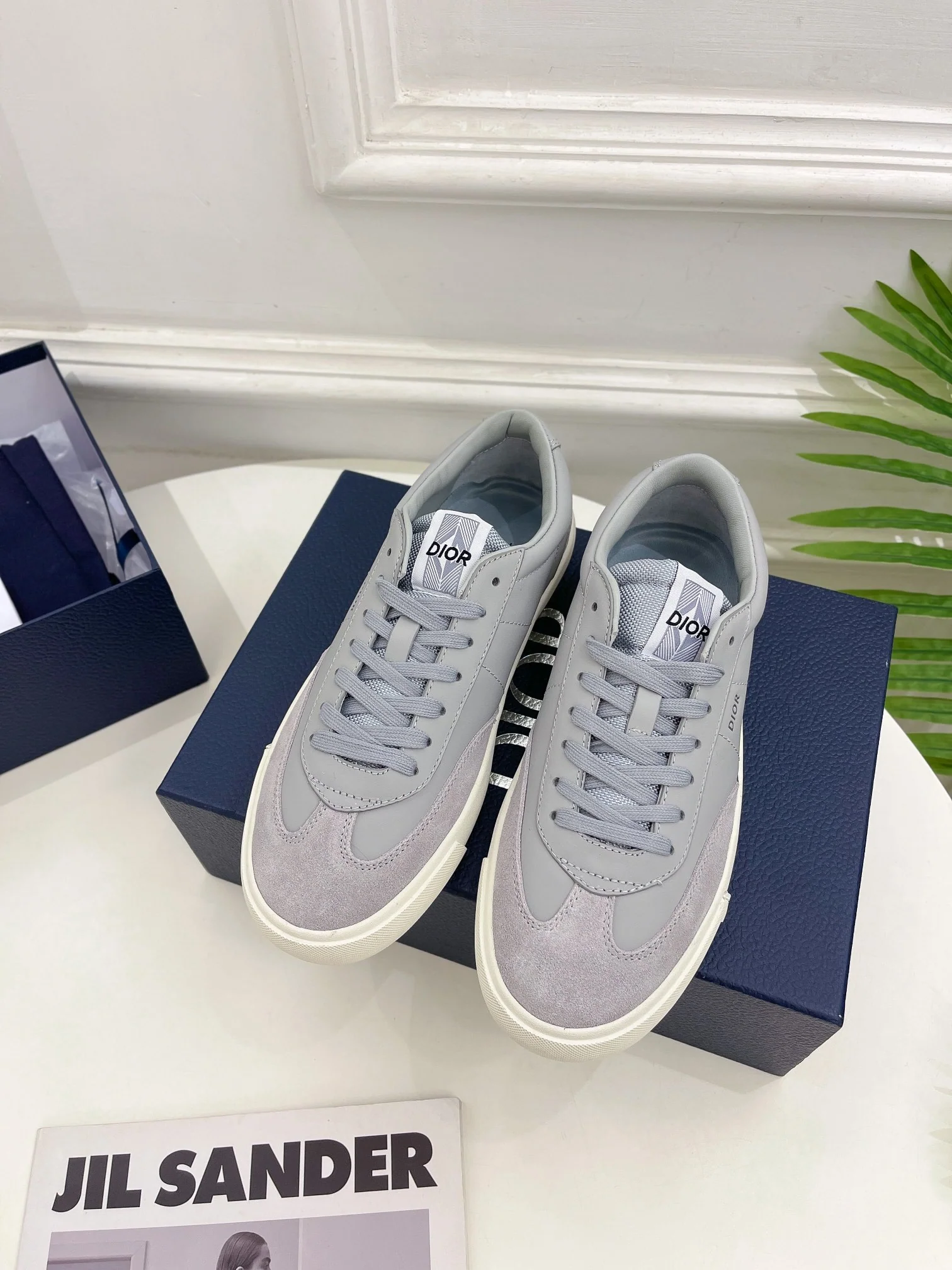 Новые поступления коллекции Dior весна/лето 2023 - Повседневная обувь - Серый