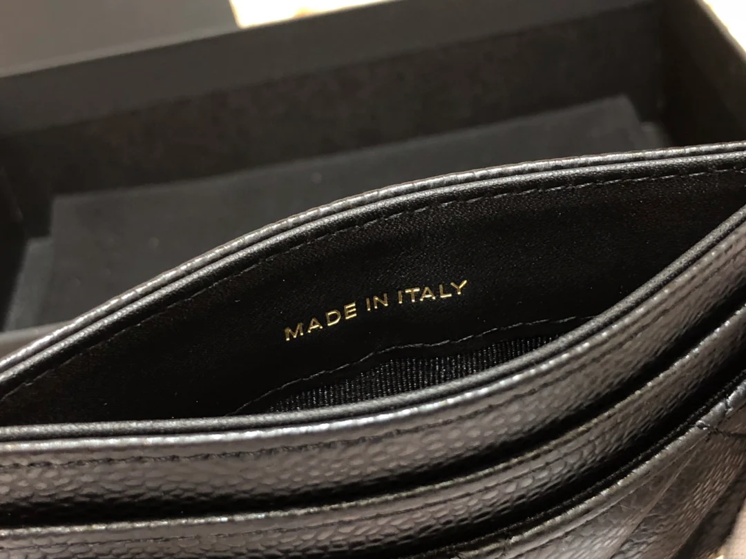 Винтажный кожаный держатель для карт Chanel CC - антикварная фурнитура