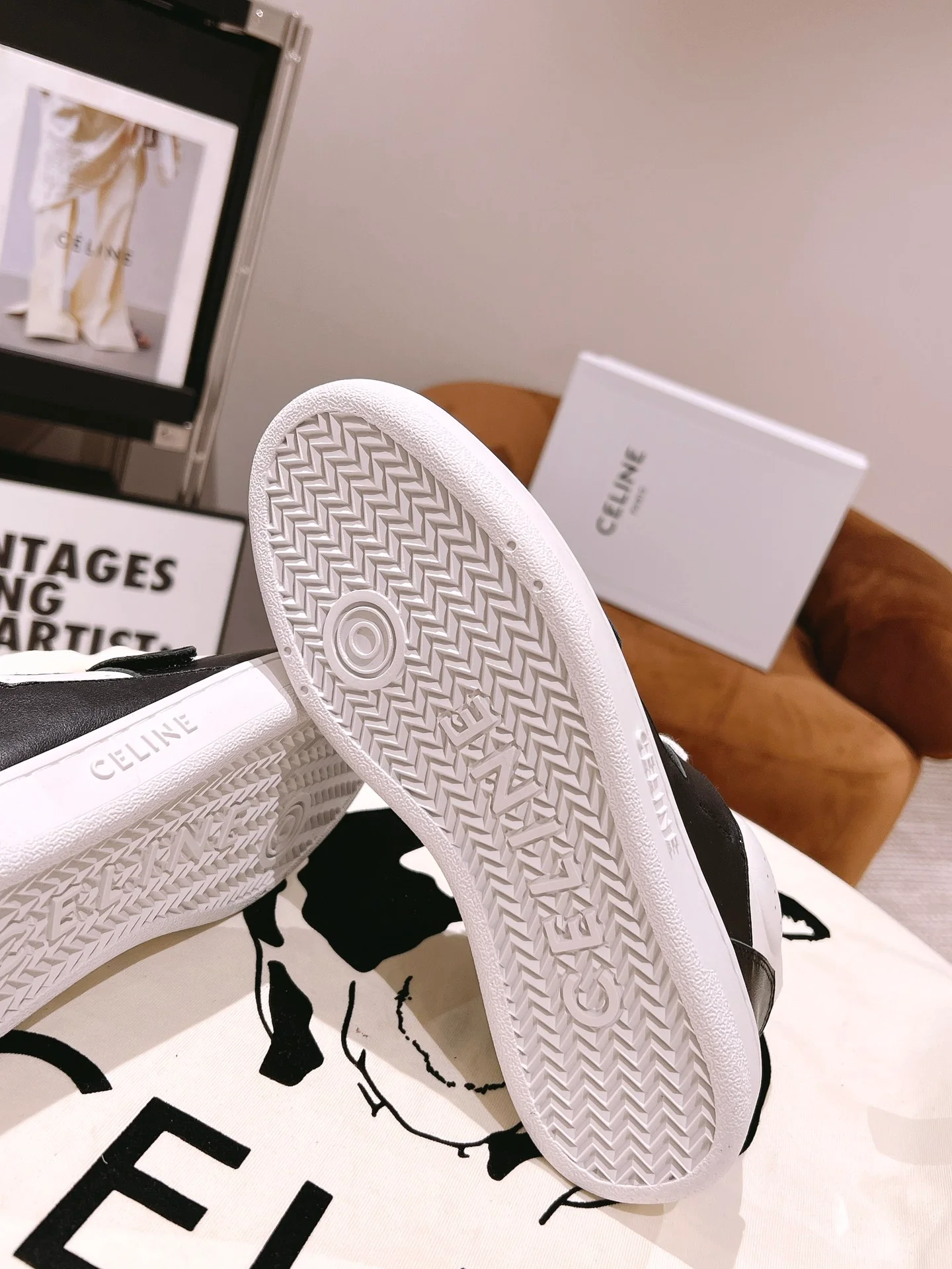 Повседневные высокие кроссовки Celine