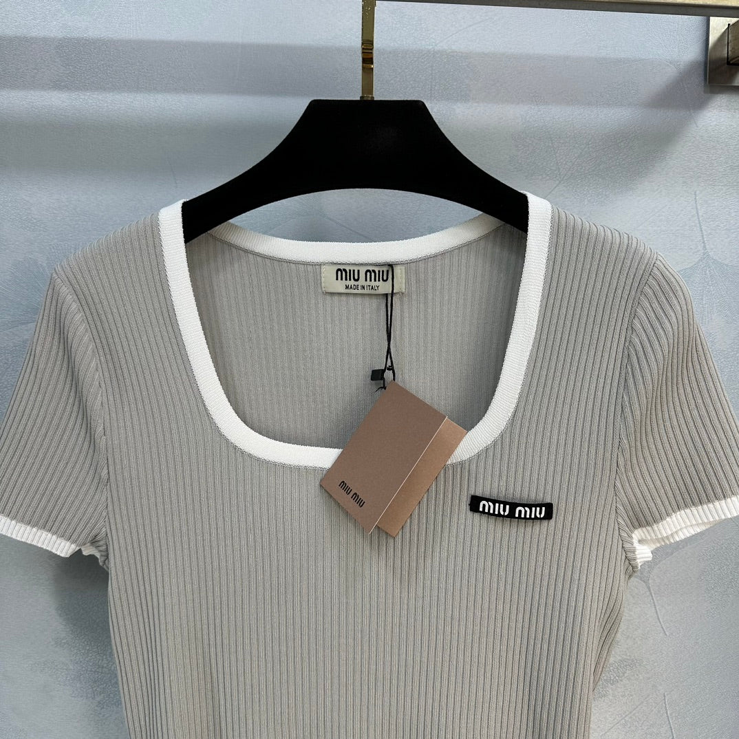 Miu Miu-2404-24 Весенняя шелково-хлопковая блузка с U-образным вырезом и короткими рукавами-1