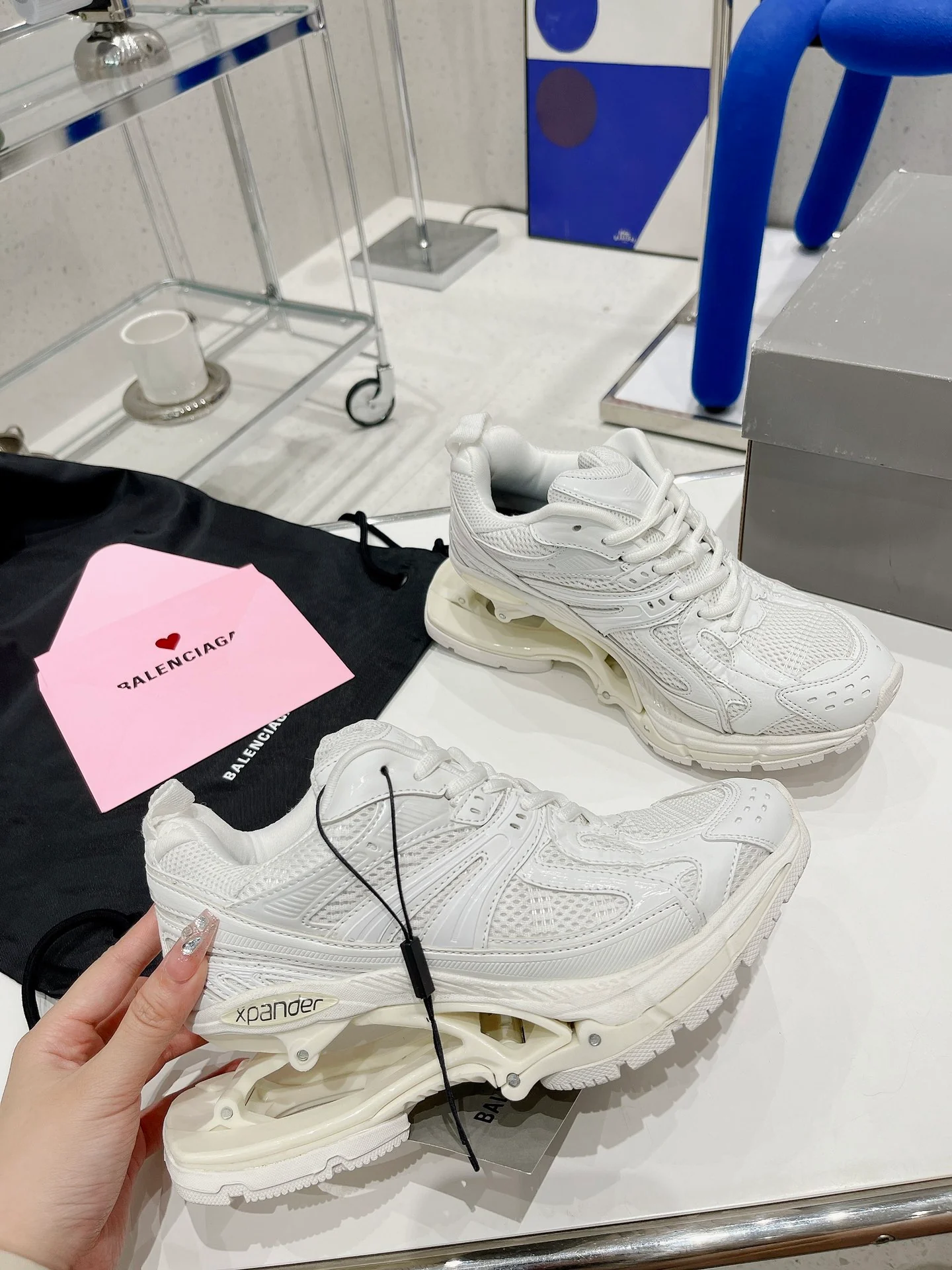 Массивные ретро-туфли Balenciaga в весеннем стиле — для пары