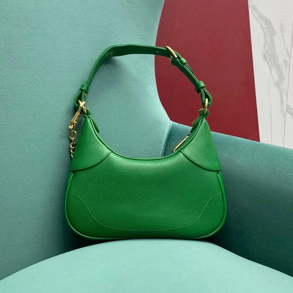 Сумка Gucci на цепочке через плечо - зеленая