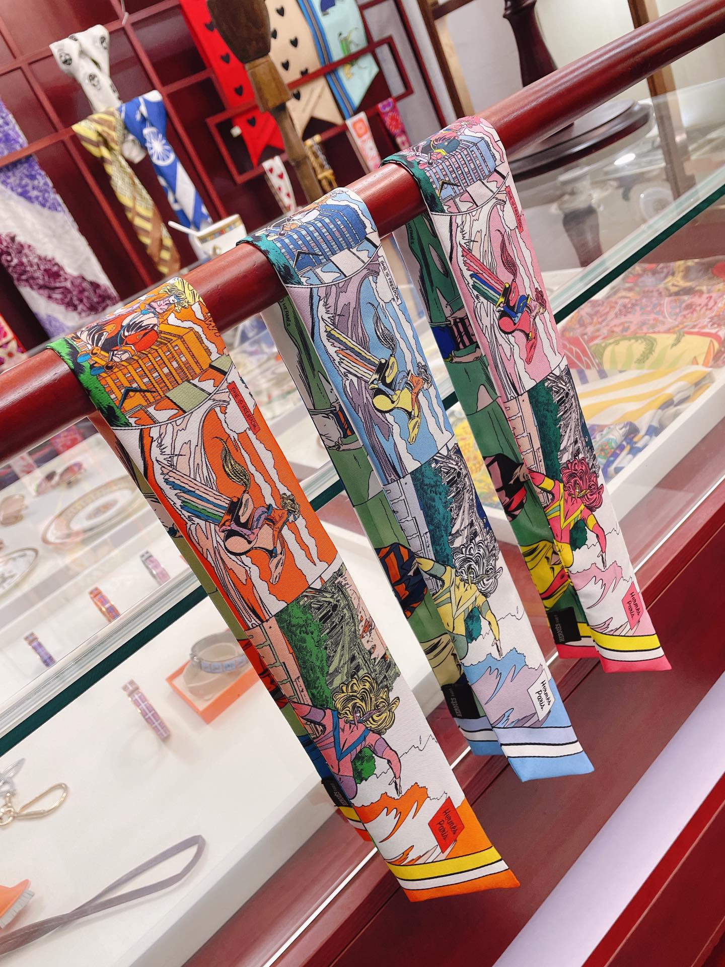 Шарф Hermes Twilly 5-86 см, 100% шелковый твил, двусторонний.