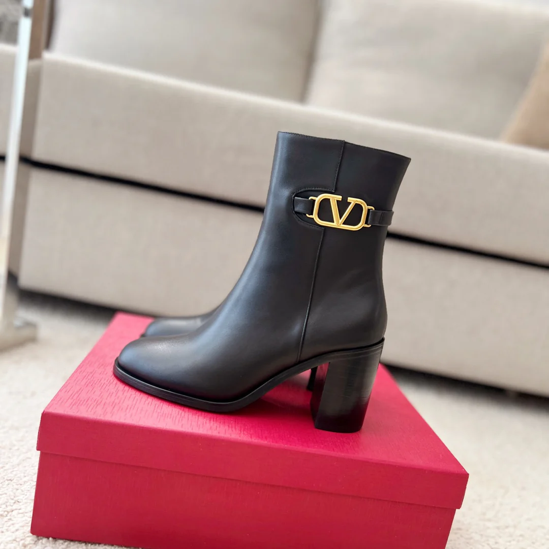 Valentino - Ботильоны из эластичной кожи с лоскутным дизайном - массивный каблук с V-образным вырезом сбоку