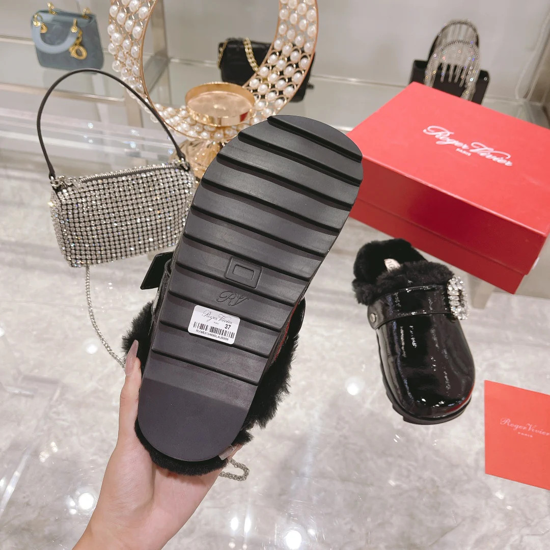 меховые тапочки с бриллиантами для автодома