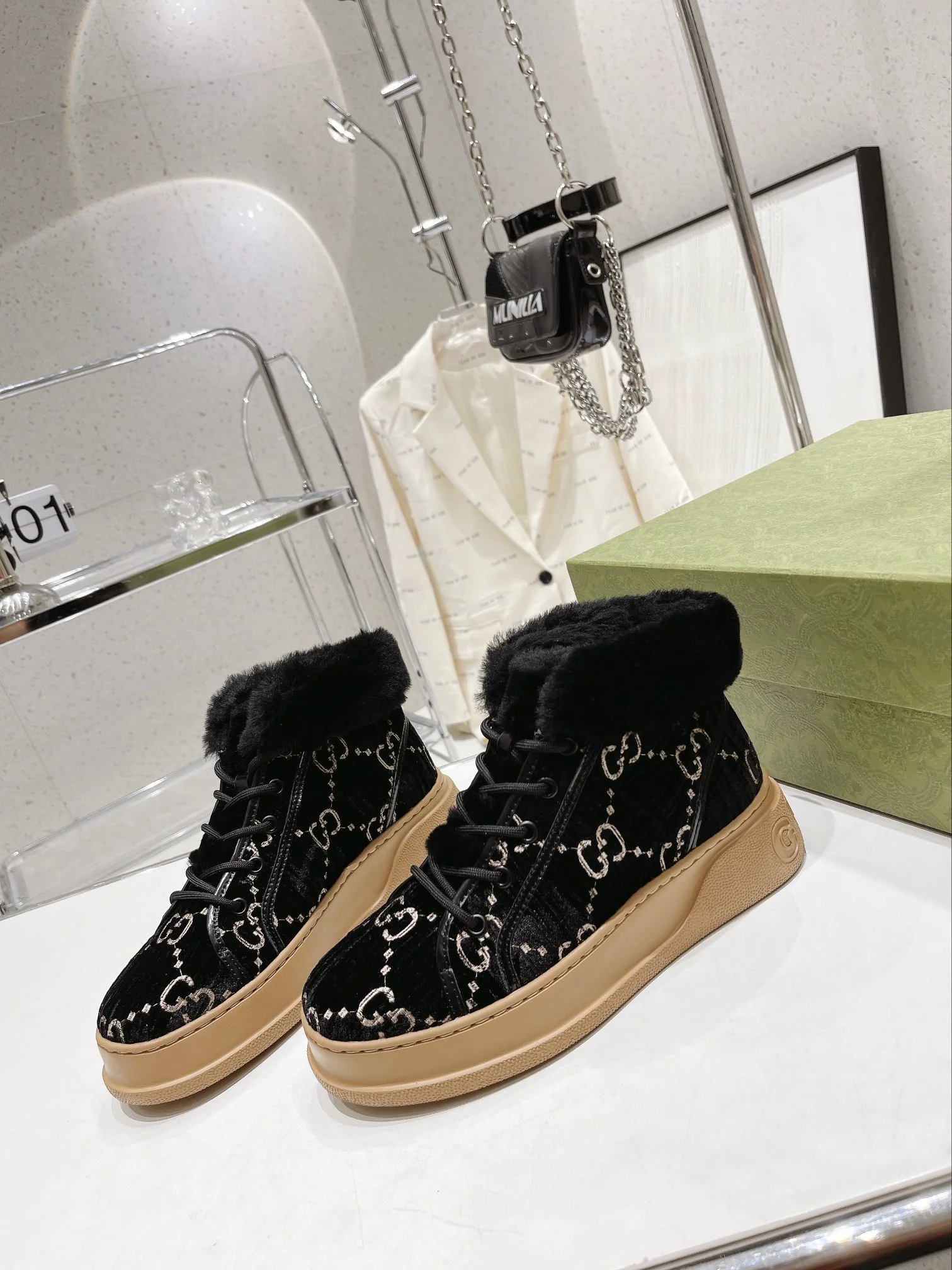 Gucci - Шерстяные низкие зимние сапоги - Черные