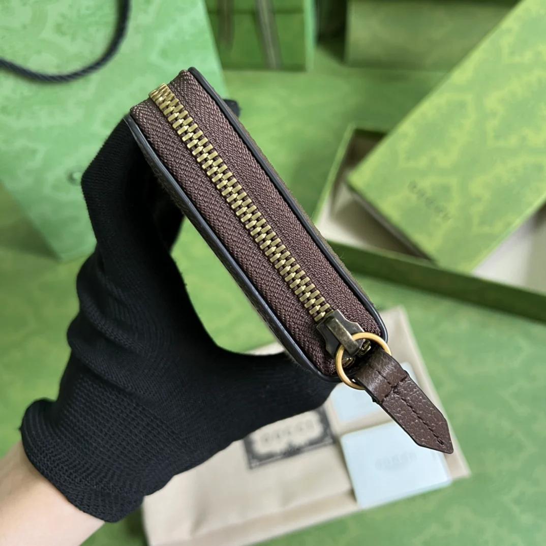 Gucci 竹节拉链长夹