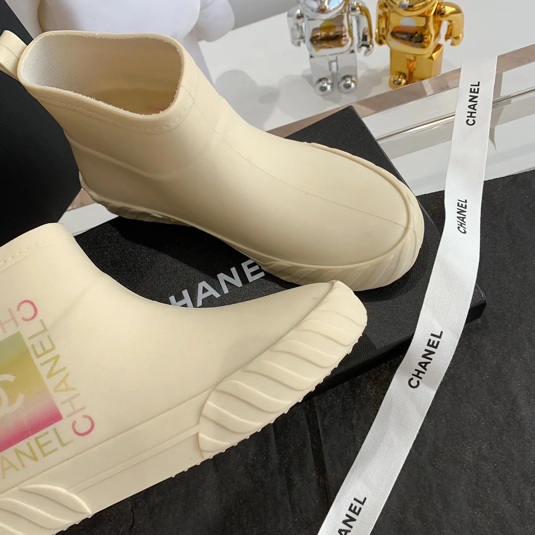 Chanel - Потрясающие ботинки на платформе - Резиновые сапоги