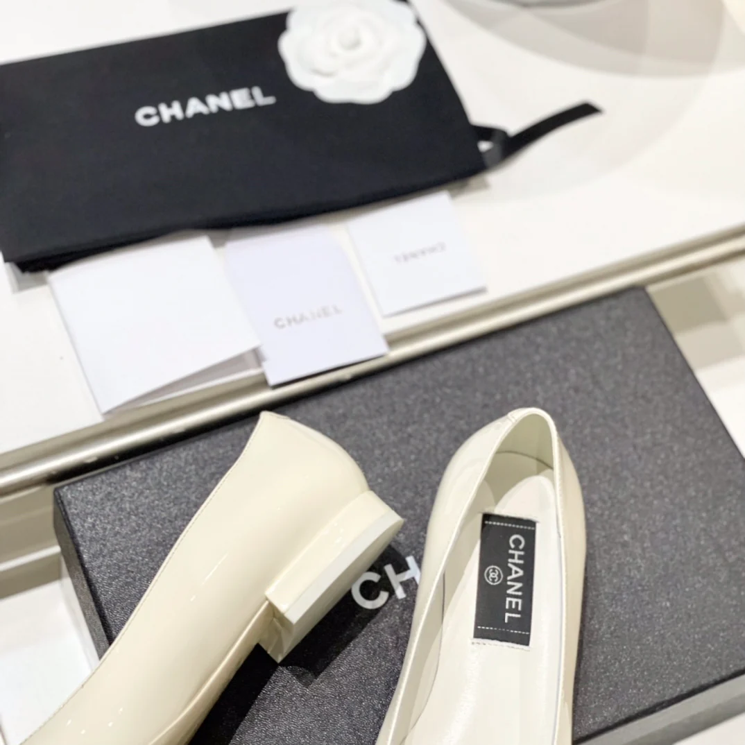 Туфли-балетки Chanel с острым носком - 4