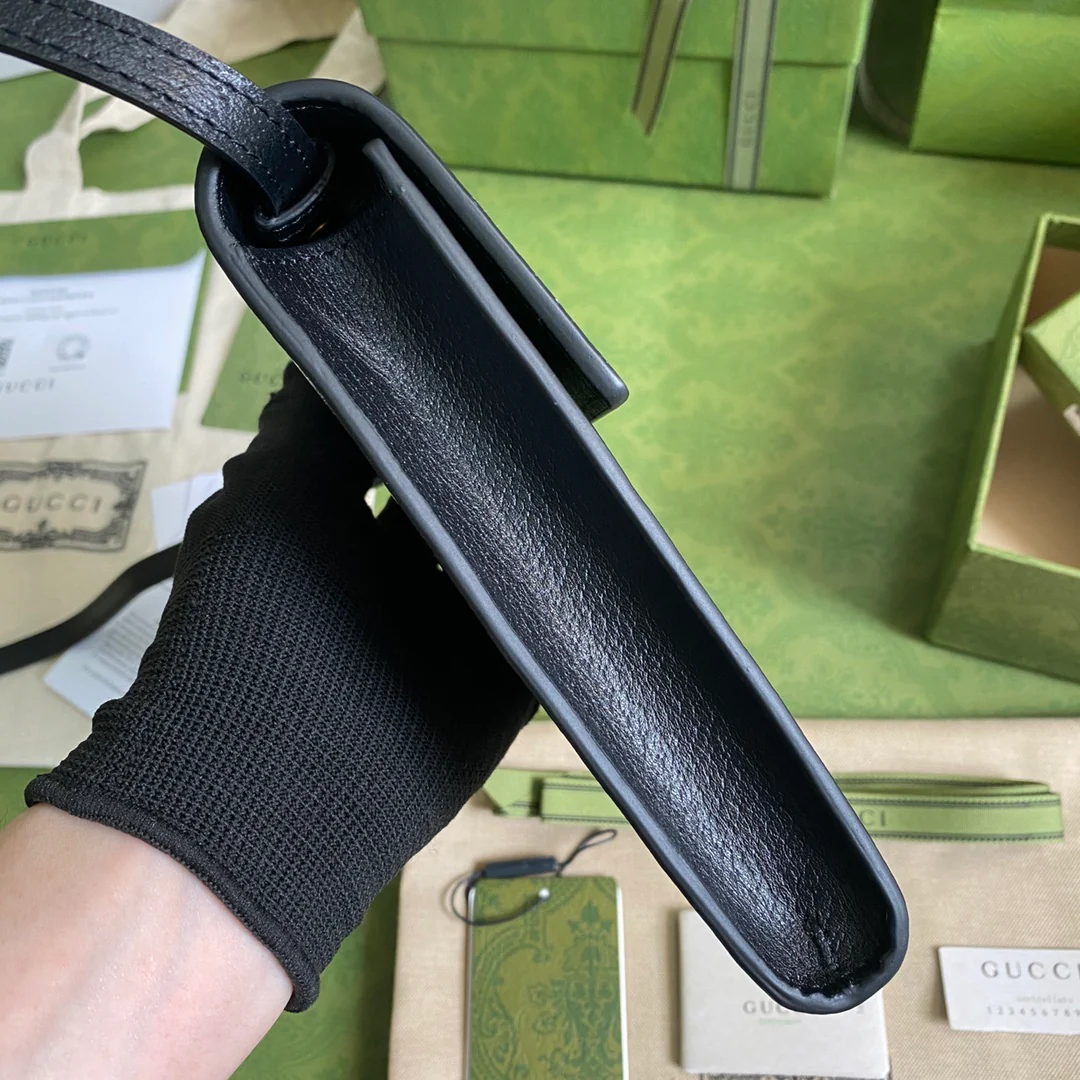 Gucci 手机包