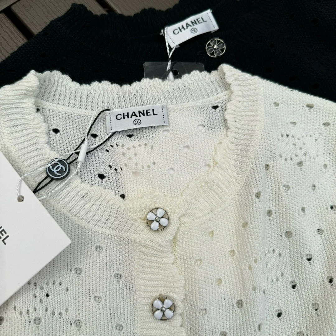 Chanel 2403 Весна/Лето Новинка Ажурный вязаный топ крючком - Свежий и чистый стиль Chanel - Белый