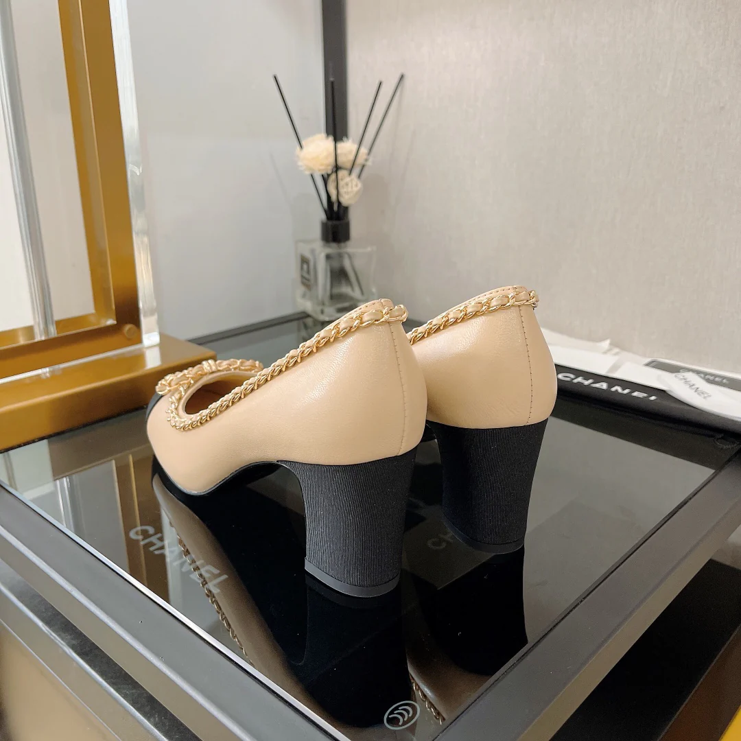 Туфли Chanel на массивном каблуке с цепочкой и бантом - из овечьей кожи - 6-5 см