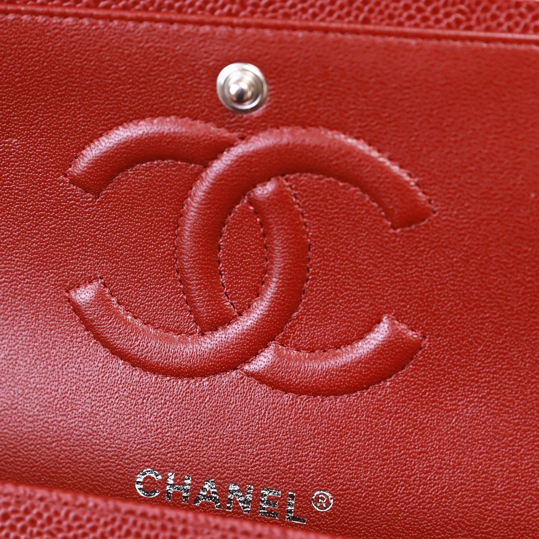 Классическая сумка Chanel Caviar CF, бордовая, с серебряной пряжкой, 25 см.