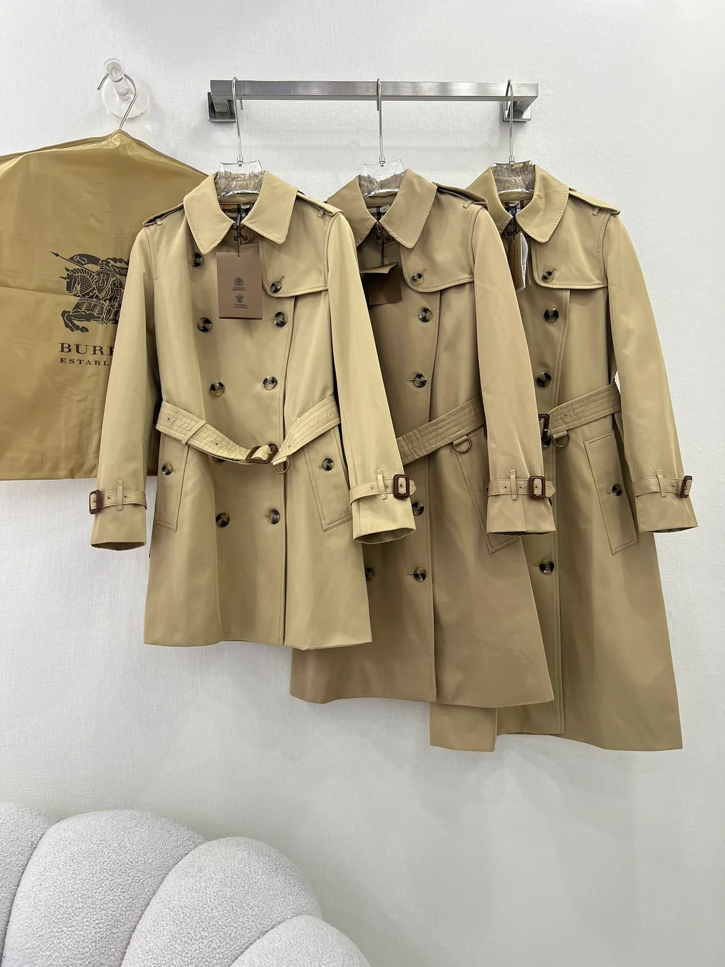 Тренч Burberry 2403 Classic Kensington средней длины