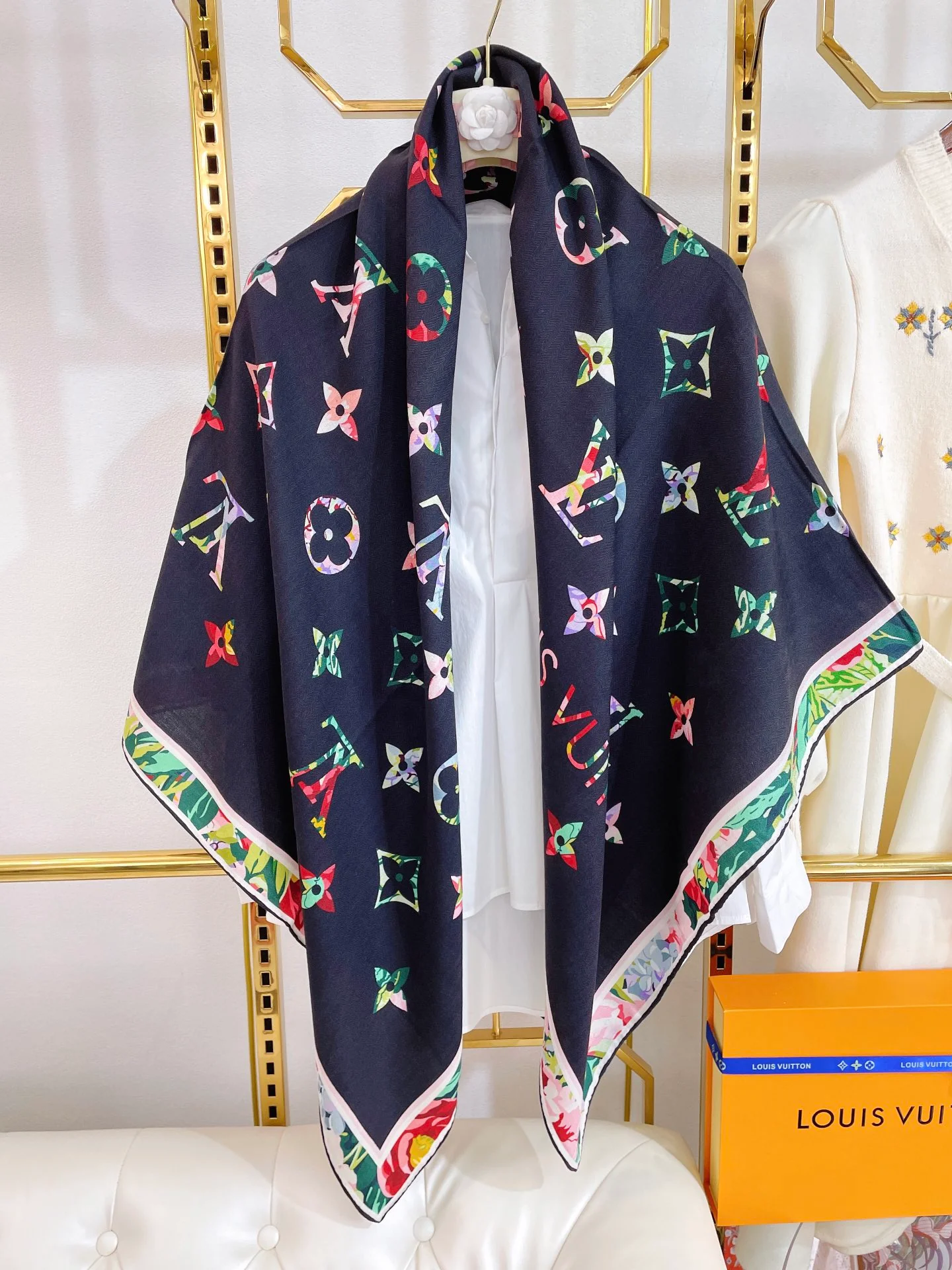 Квадратный шелковый бархатный шарф Hermes - 140 см - 70% кашемир - 30% шелк