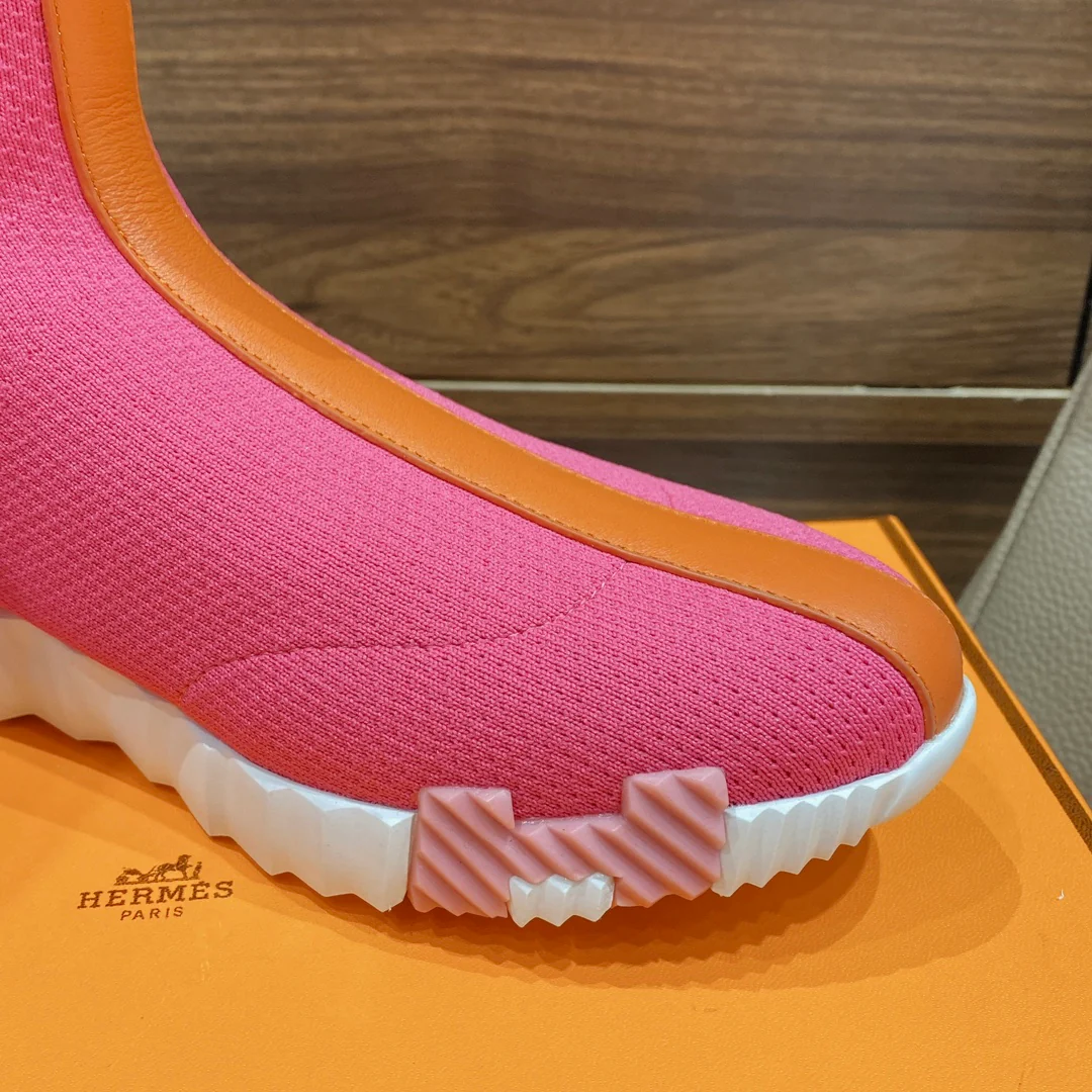 Новинка весны 2022 года от Hermes - Ботинки-носки