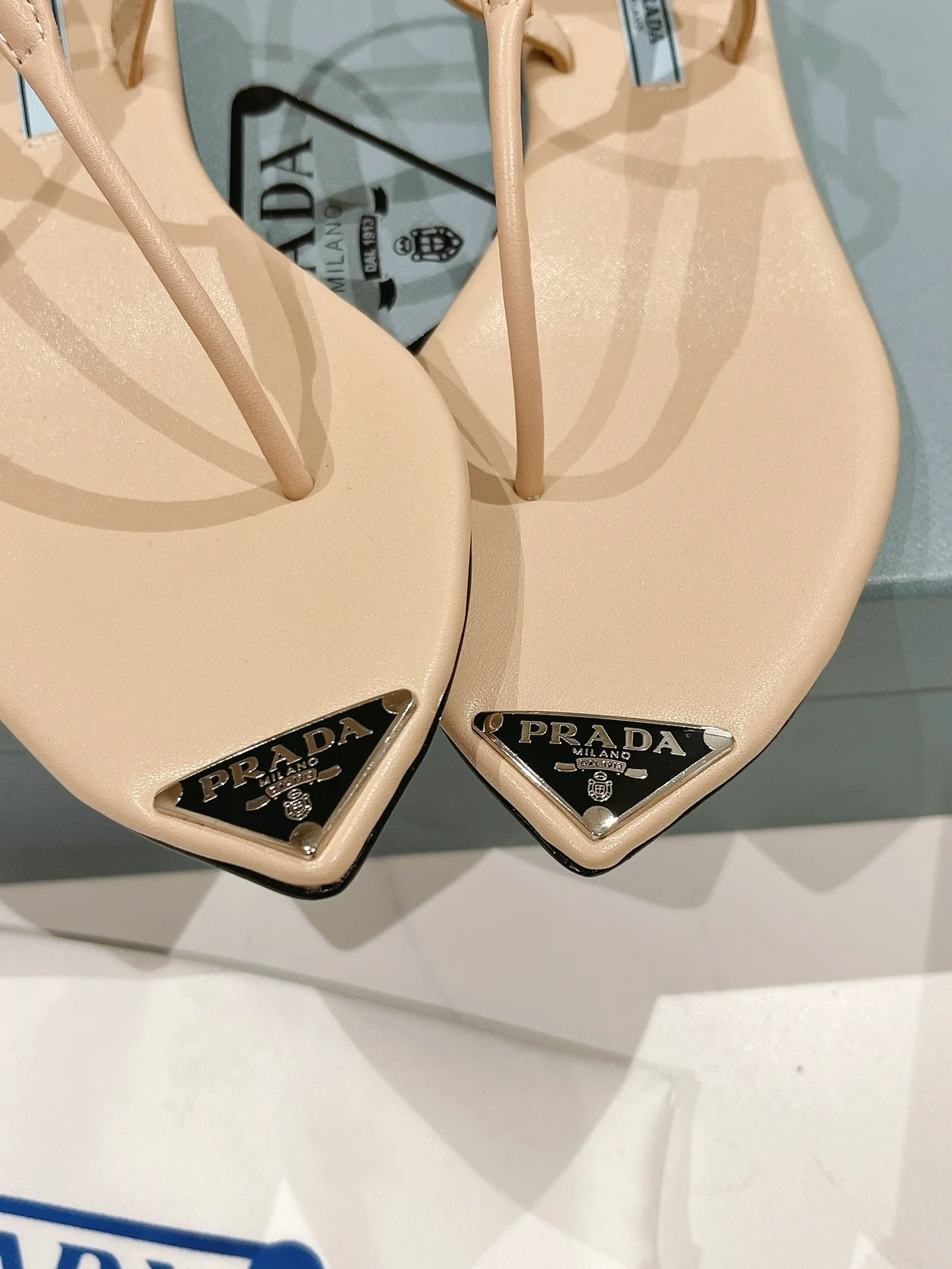 Prada - Новинка - Сандалии - Балетки