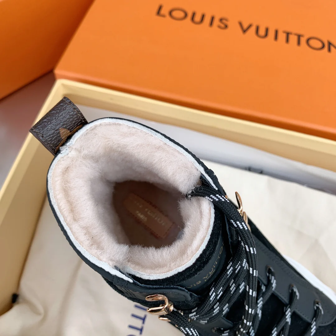 Шерстяные высокие кроссовки LV