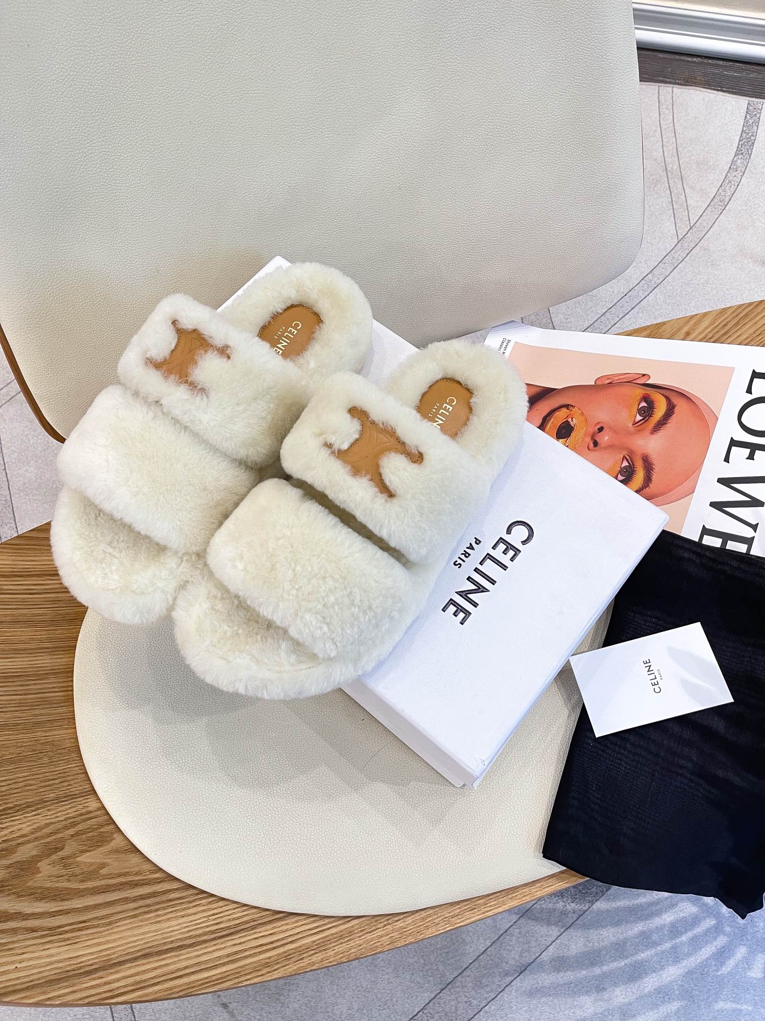 Обувь Celine - шерстяные домашние тапочки Celine - белые